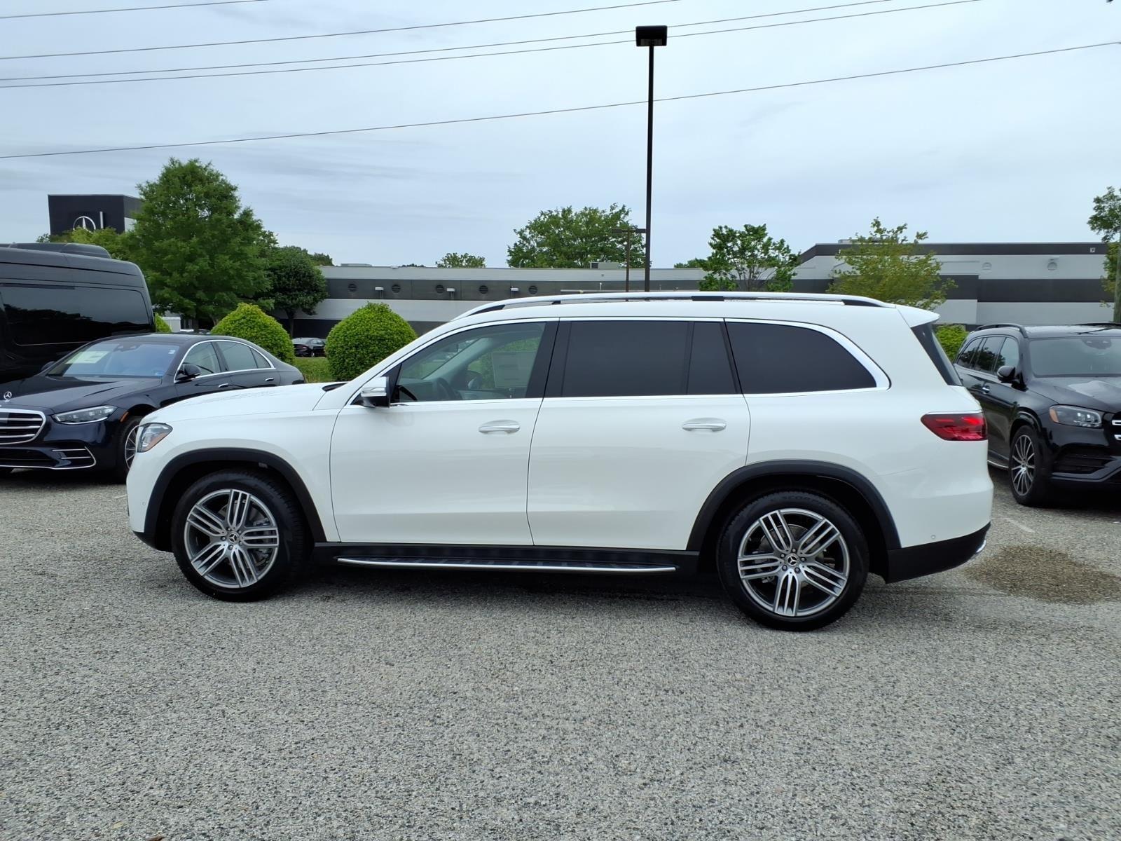 New 2026 WHITE Mercedes-Benz GLS 450 image 10