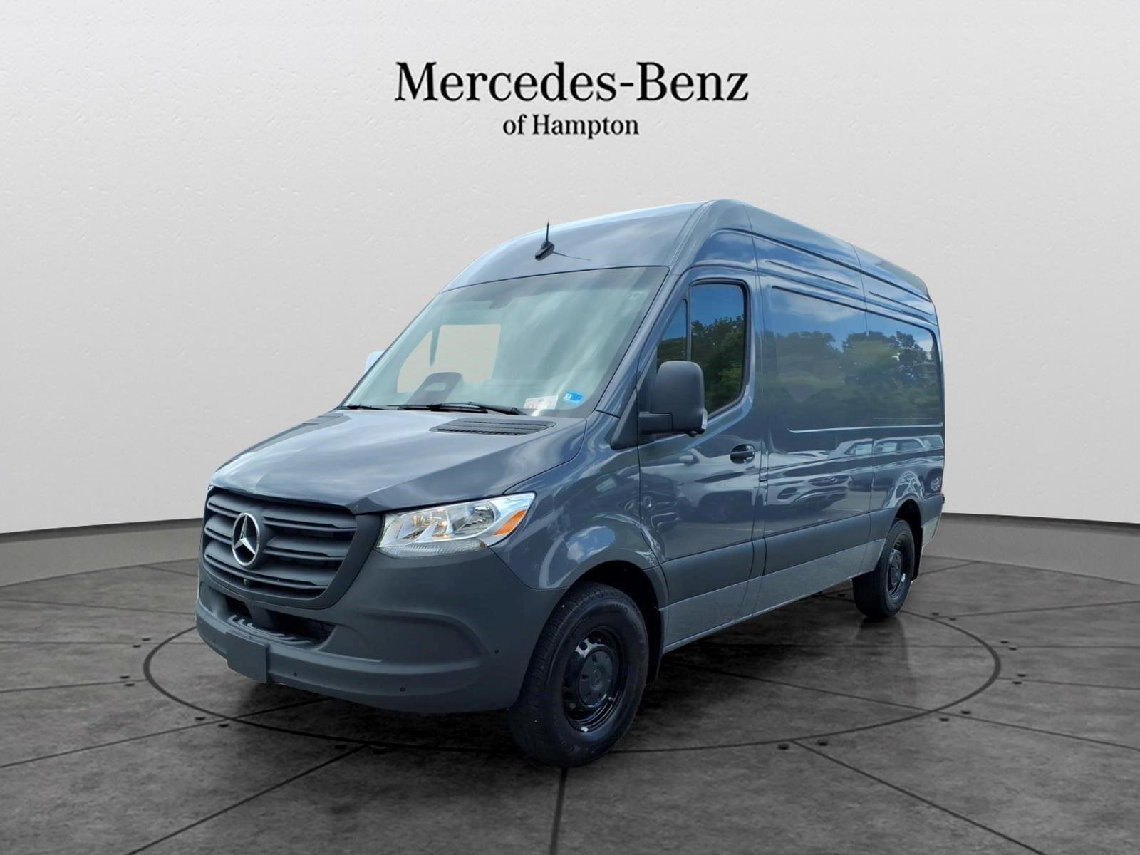 2026 Mercedes-Benz Sprinter Crew Van 2500 Standard Roof I4 Diesel 144
