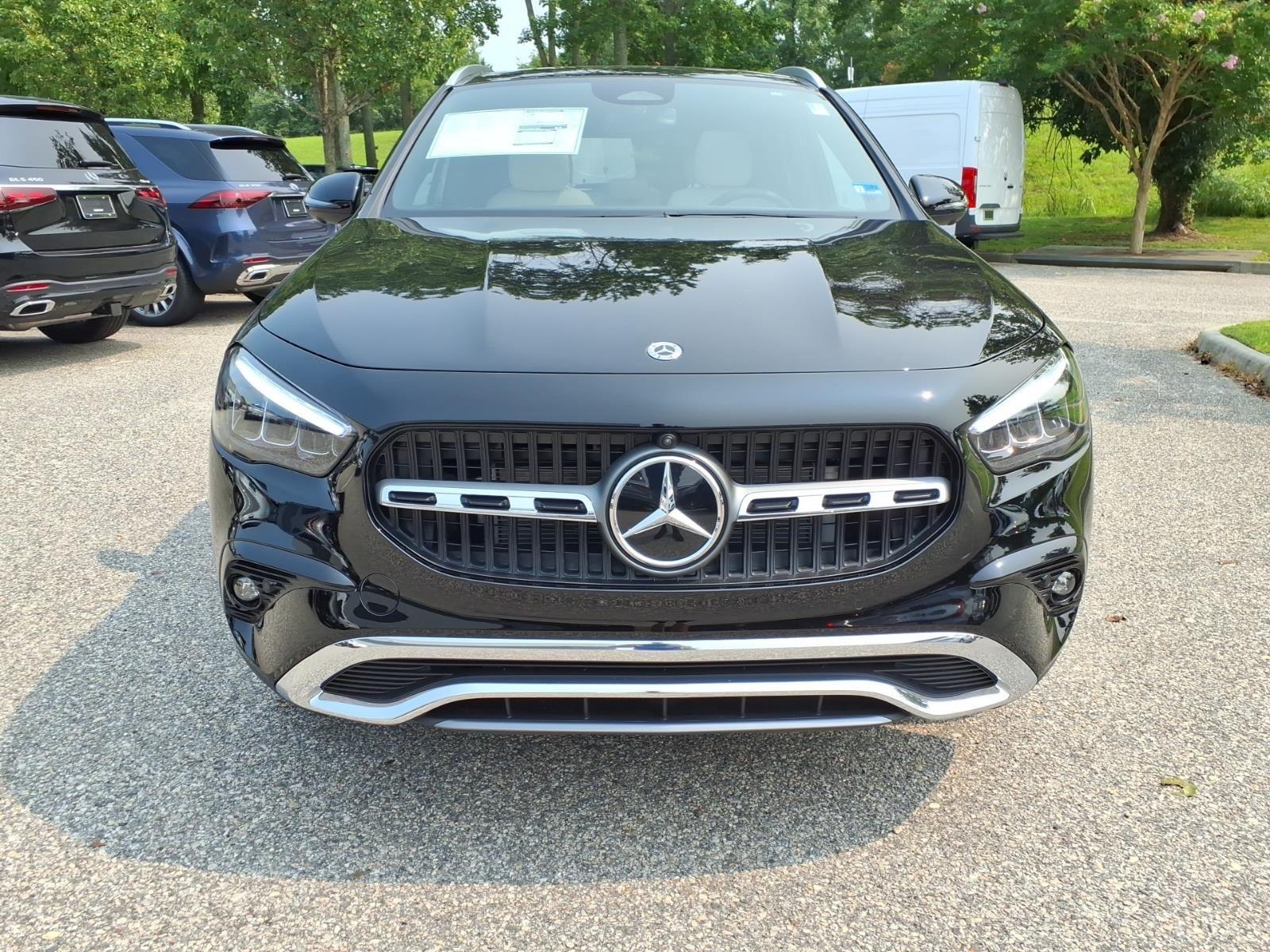 New 2026 BLACK Mercedes-Benz GLA 250 image 2