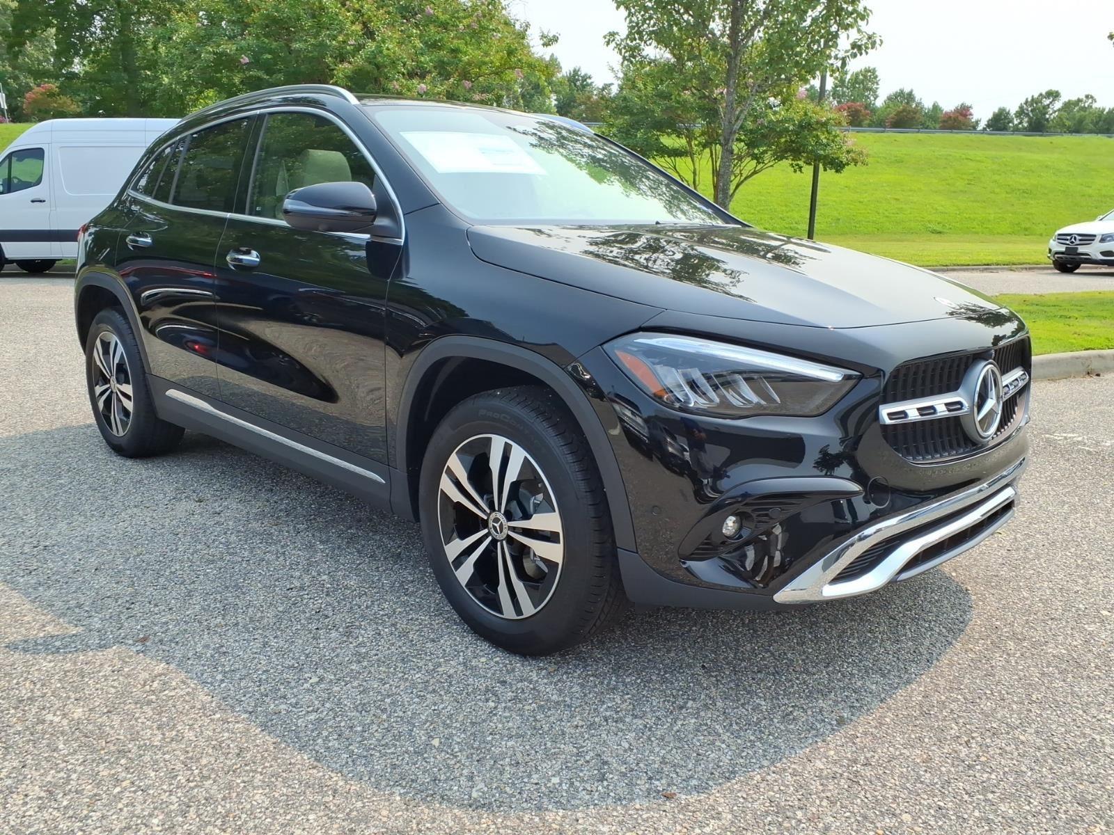 New 2026 BLACK Mercedes-Benz GLA 250 image 4