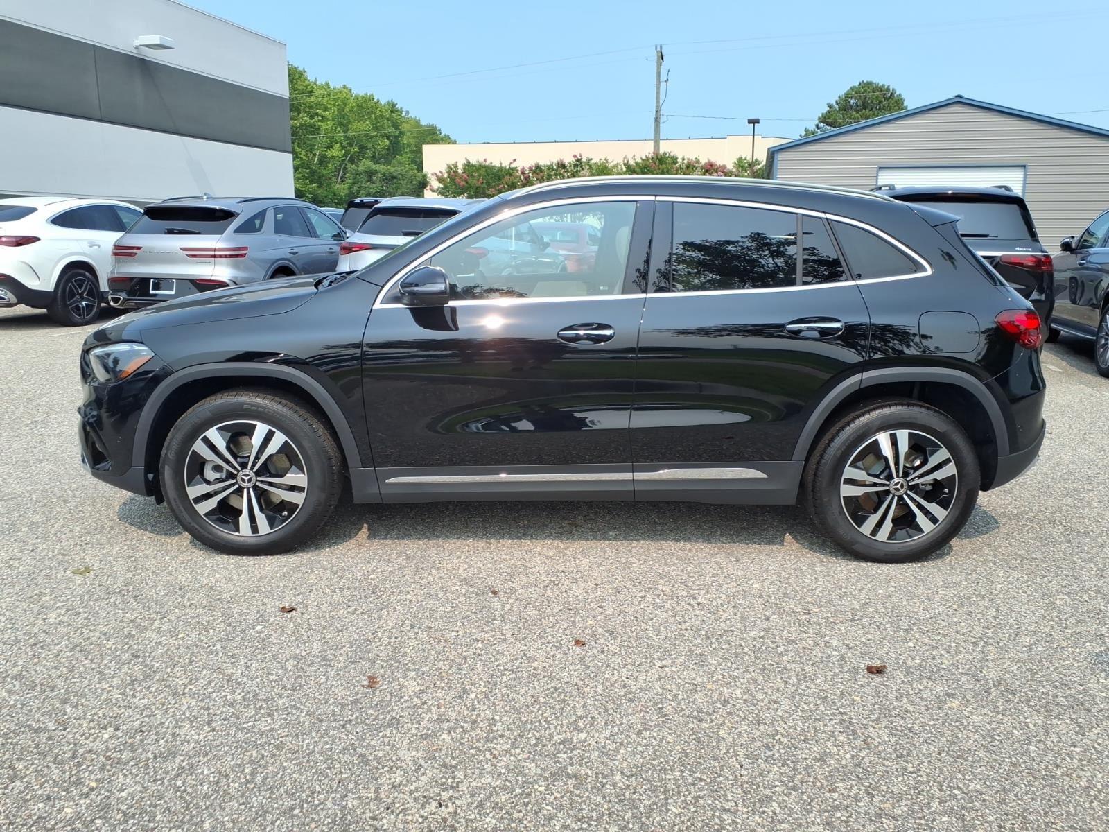 New 2026 BLACK Mercedes-Benz GLA 250 image 9