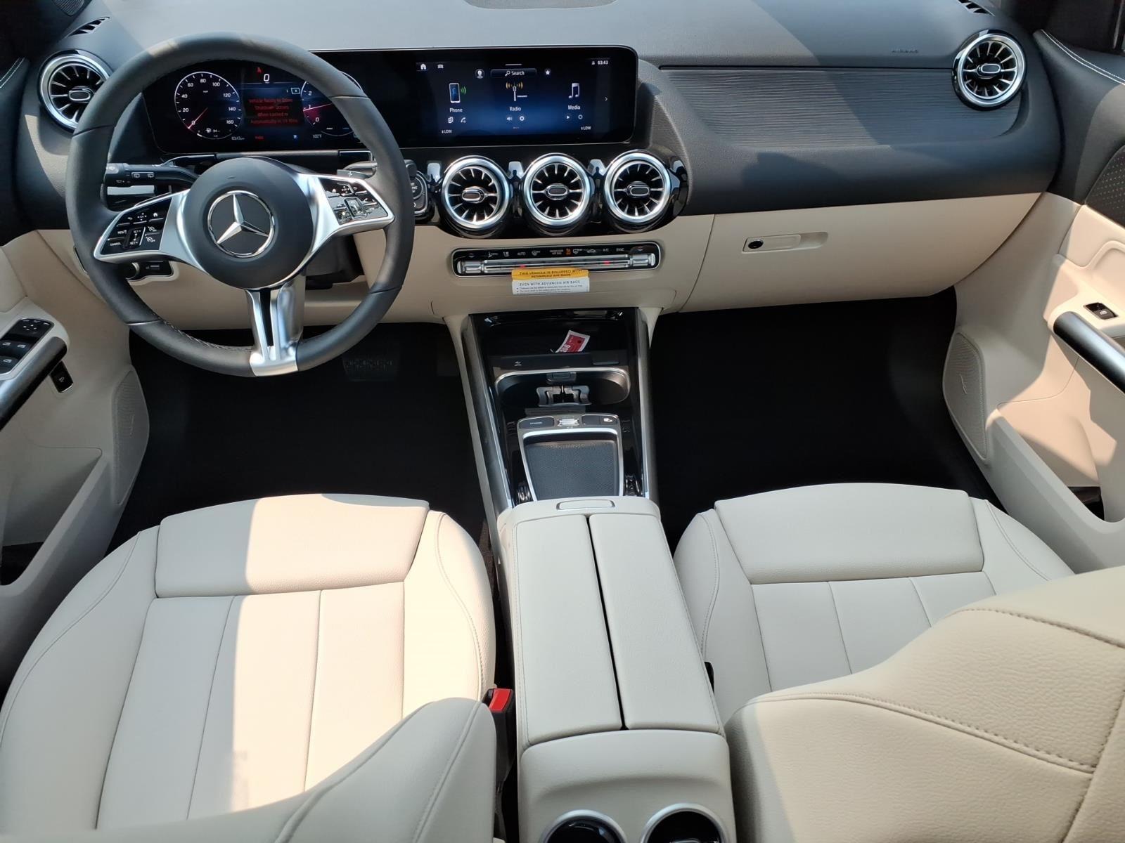 New 2026 BLACK Mercedes-Benz GLA 250 image 11
