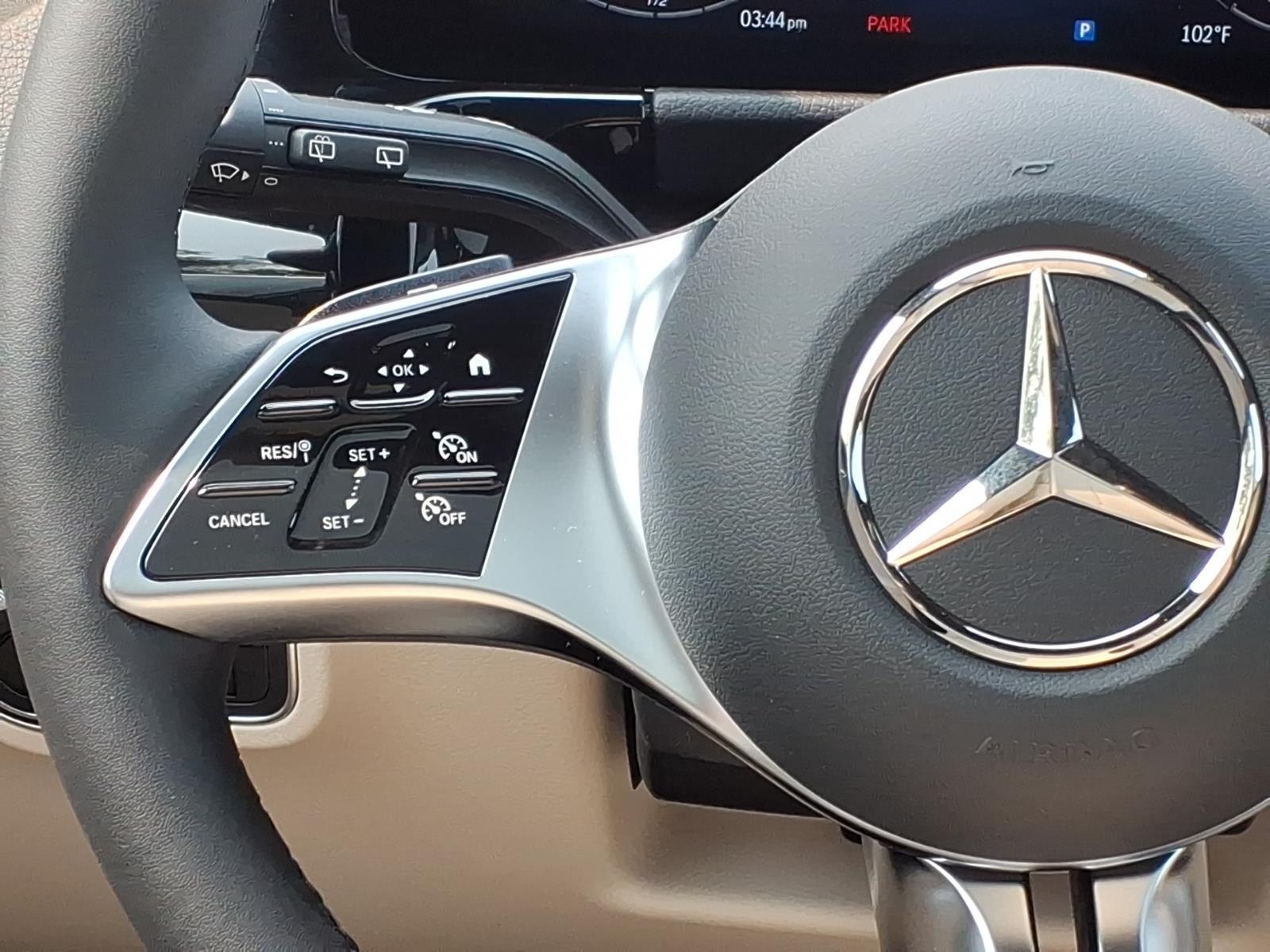 New 2026 BLACK Mercedes-Benz GLA 250 image 14