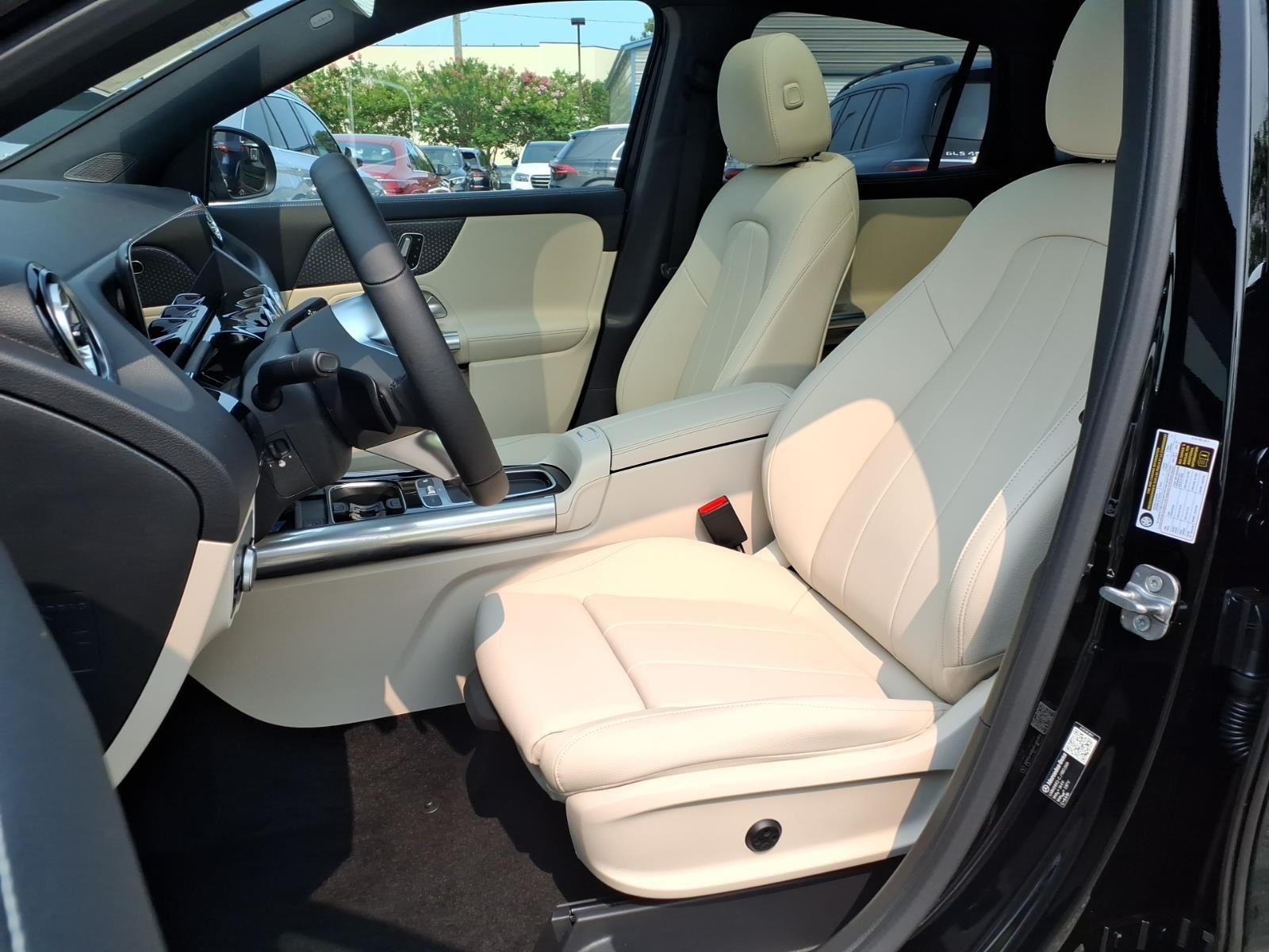 New 2026 BLACK Mercedes-Benz GLA 250 image 20