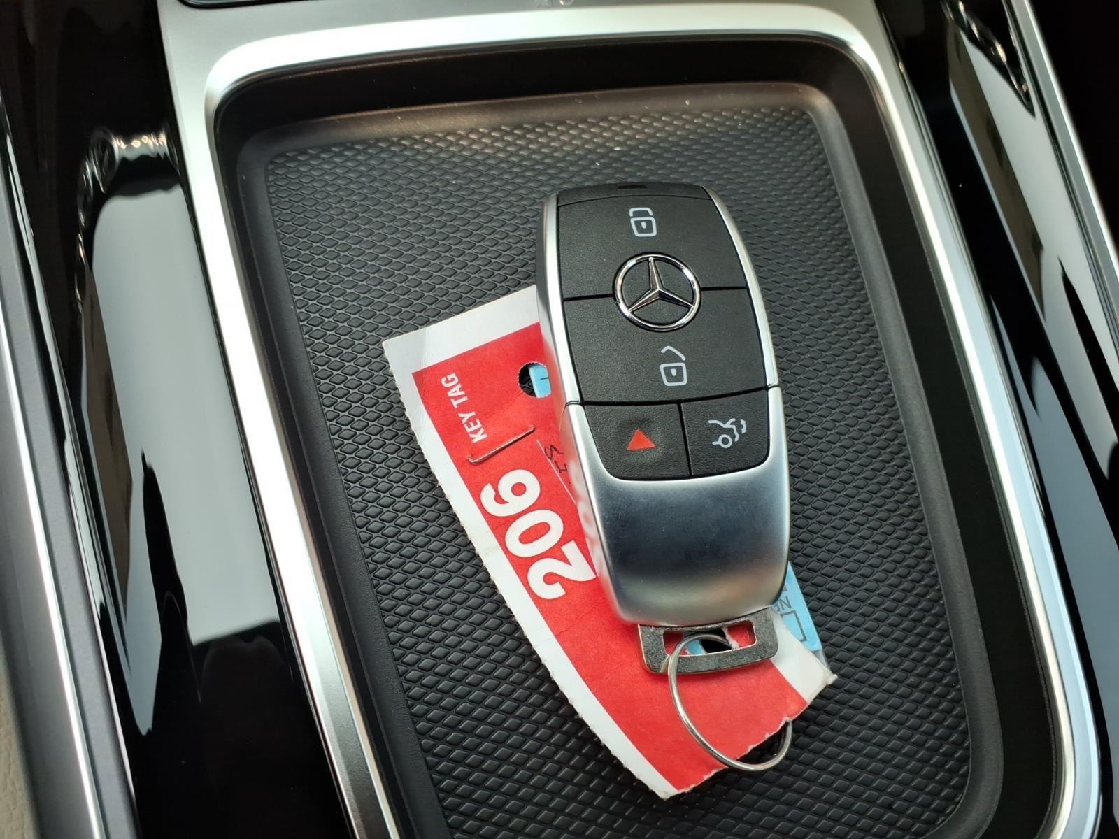 New 2026 BLACK Mercedes-Benz GLA 250 image 30