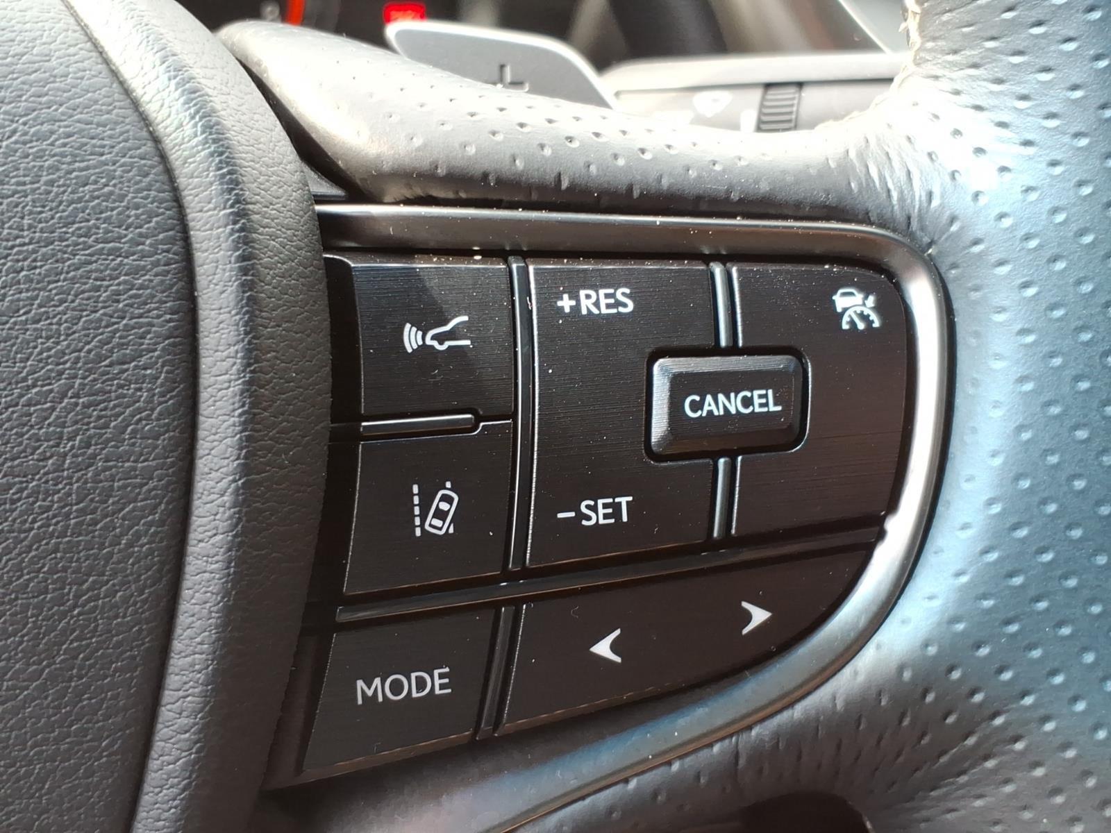 Used 2021 Obsidian Lexus ES 350 F SPORT image 16