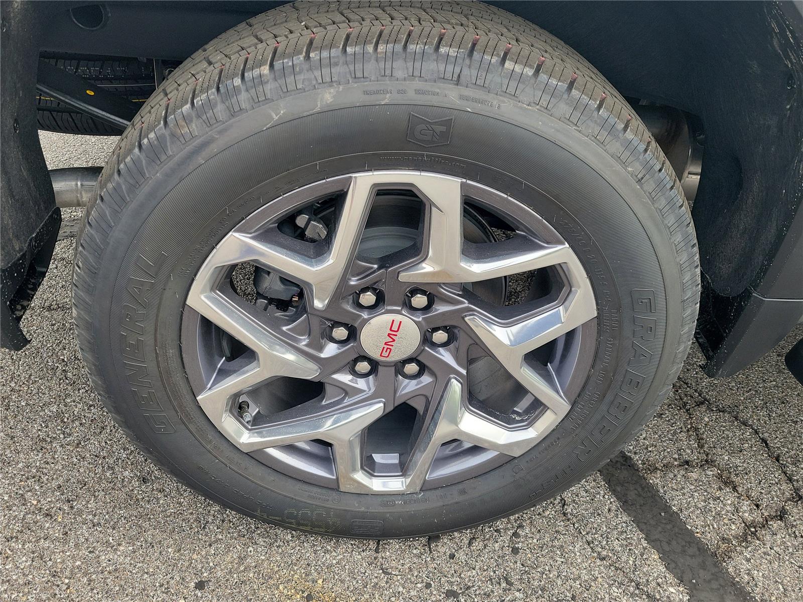 View vehicle photo 5