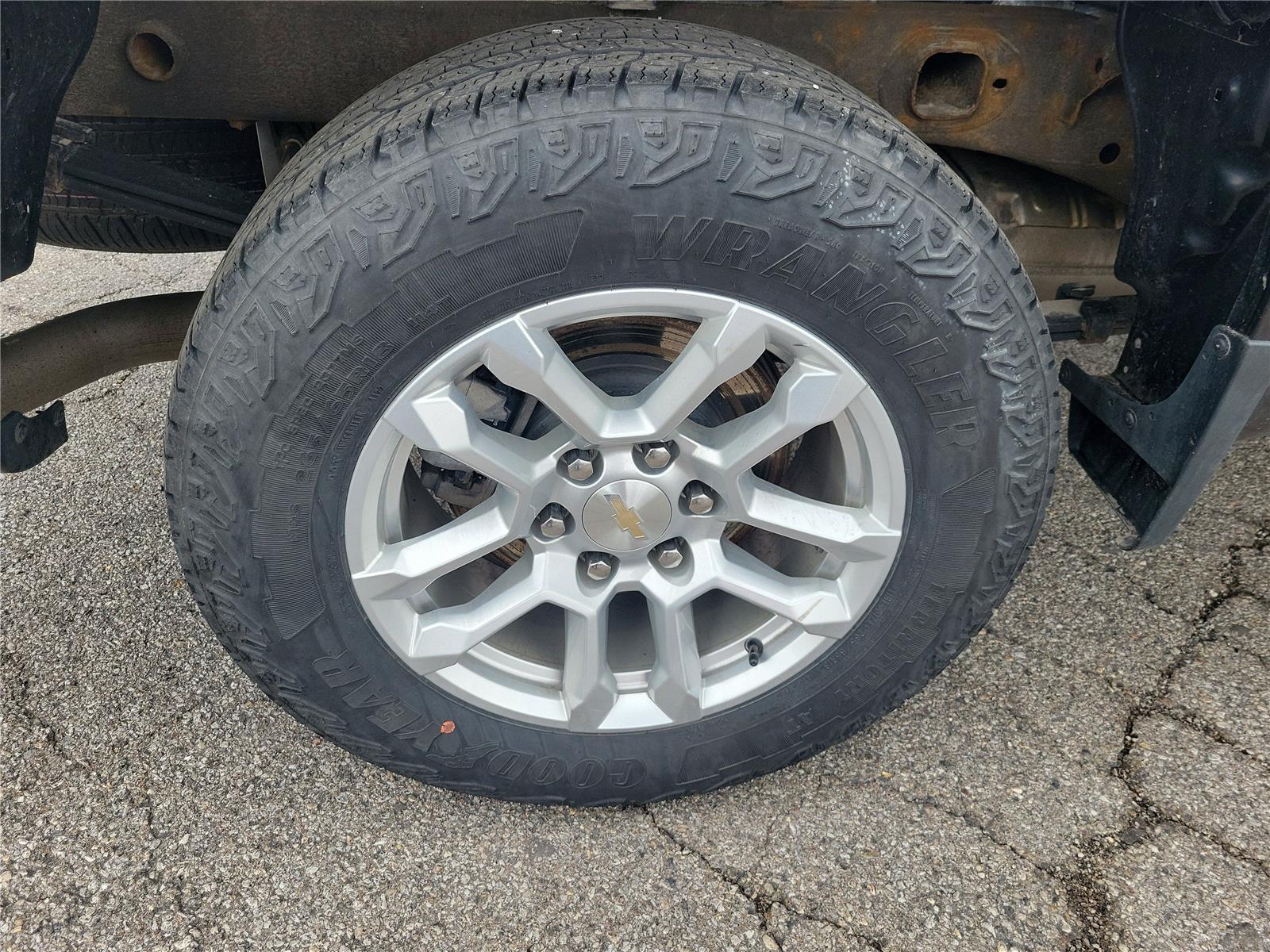 View vehicle photo 5