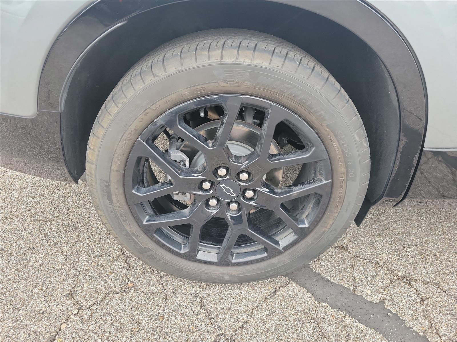 View vehicle photo 5