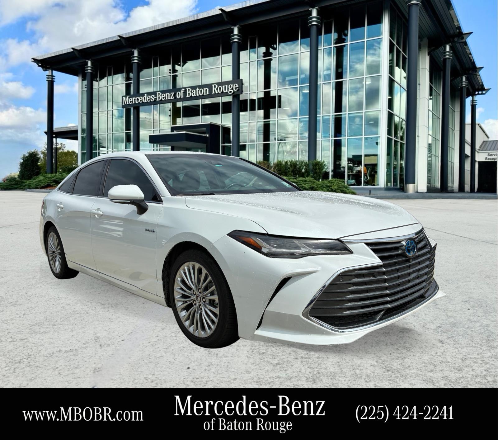 White (Wind Chill Pearl) 2020 Toyota Avalon Hybrid Sedan Front-Wheel Drive Continuously Variable Transmission