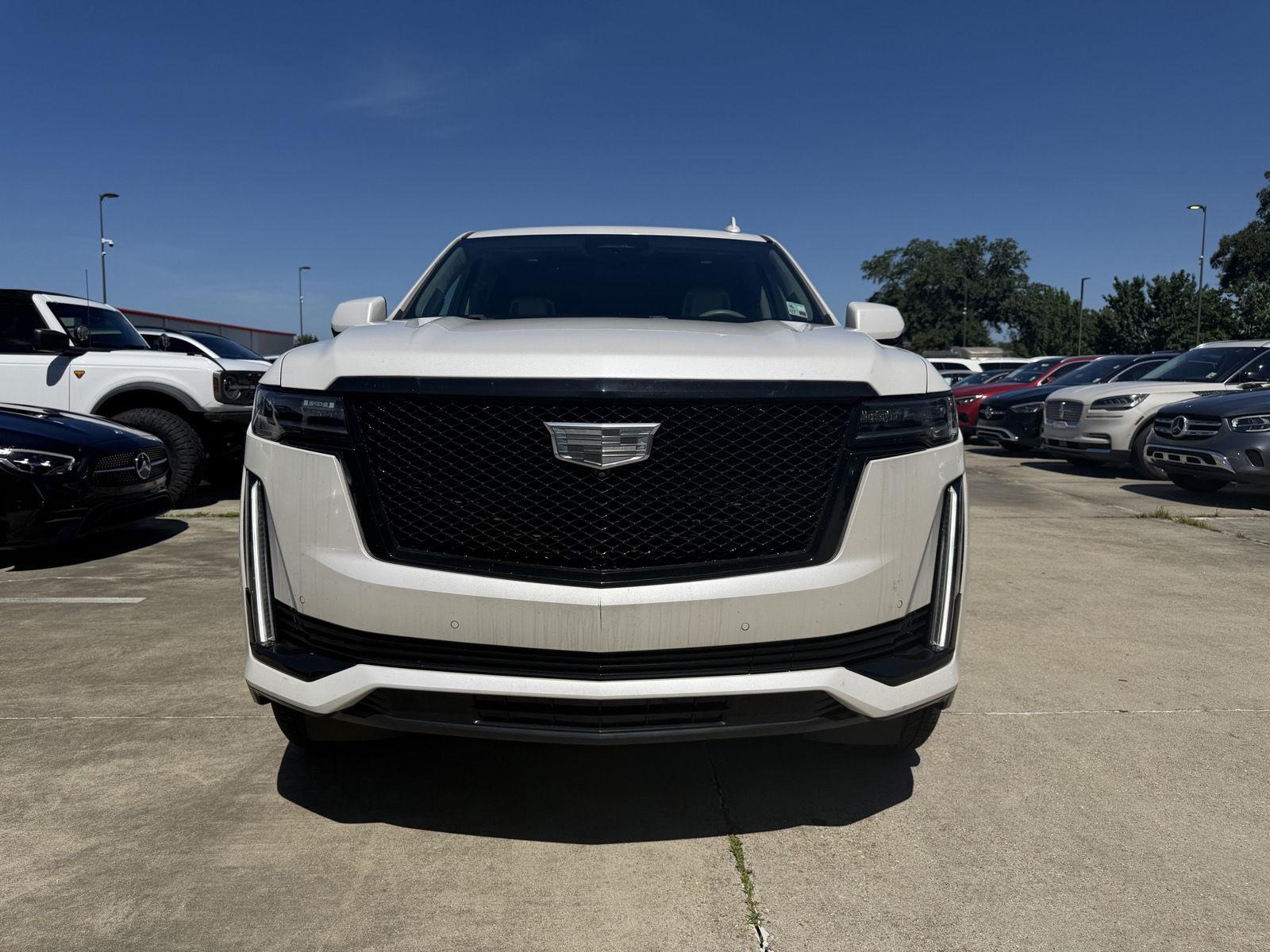 Crystal White Tricoat 2024 Cadillac Escalade ESV SUV / Crossover Four-Wheel Drive Automatic