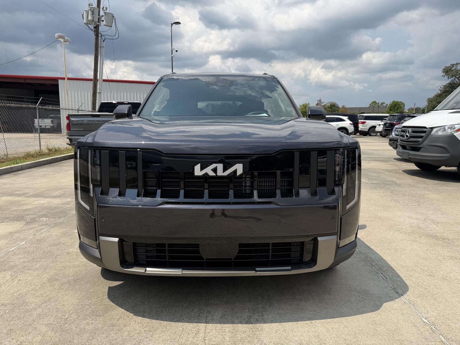 Panthera Metal 2027 Kia Telluride SUV / Crossover Front-Wheel Drive Automatic