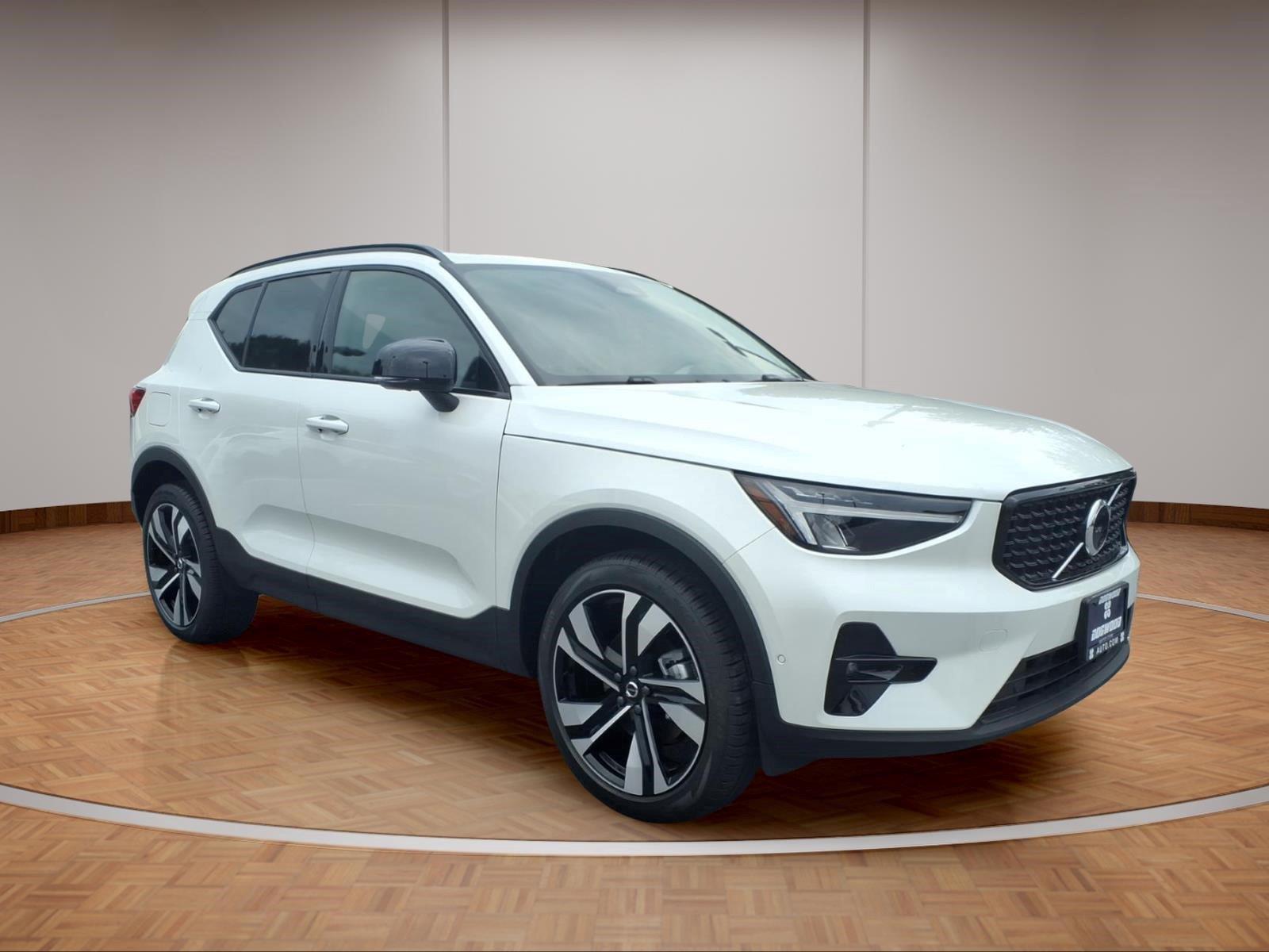 Crystal White 2026 Volvo XC40 SUV / Crossover All-Wheel Drive Automatic