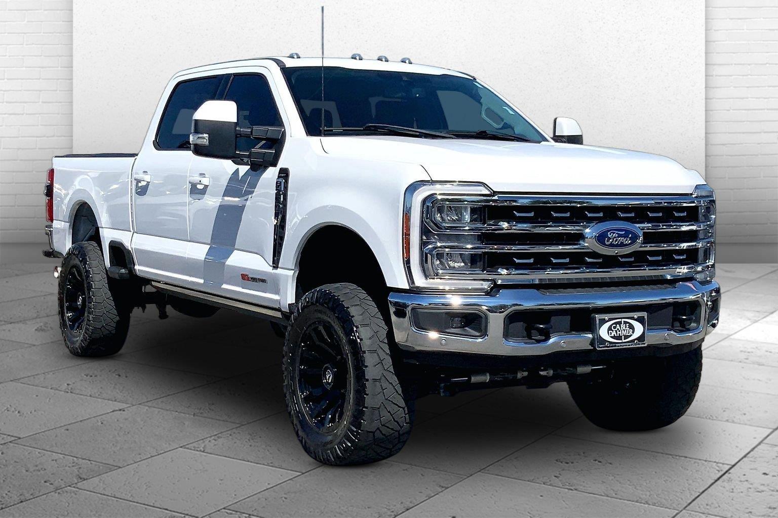 2023 Ford F-350 Super Duty Lariat Crew Cab 4WD