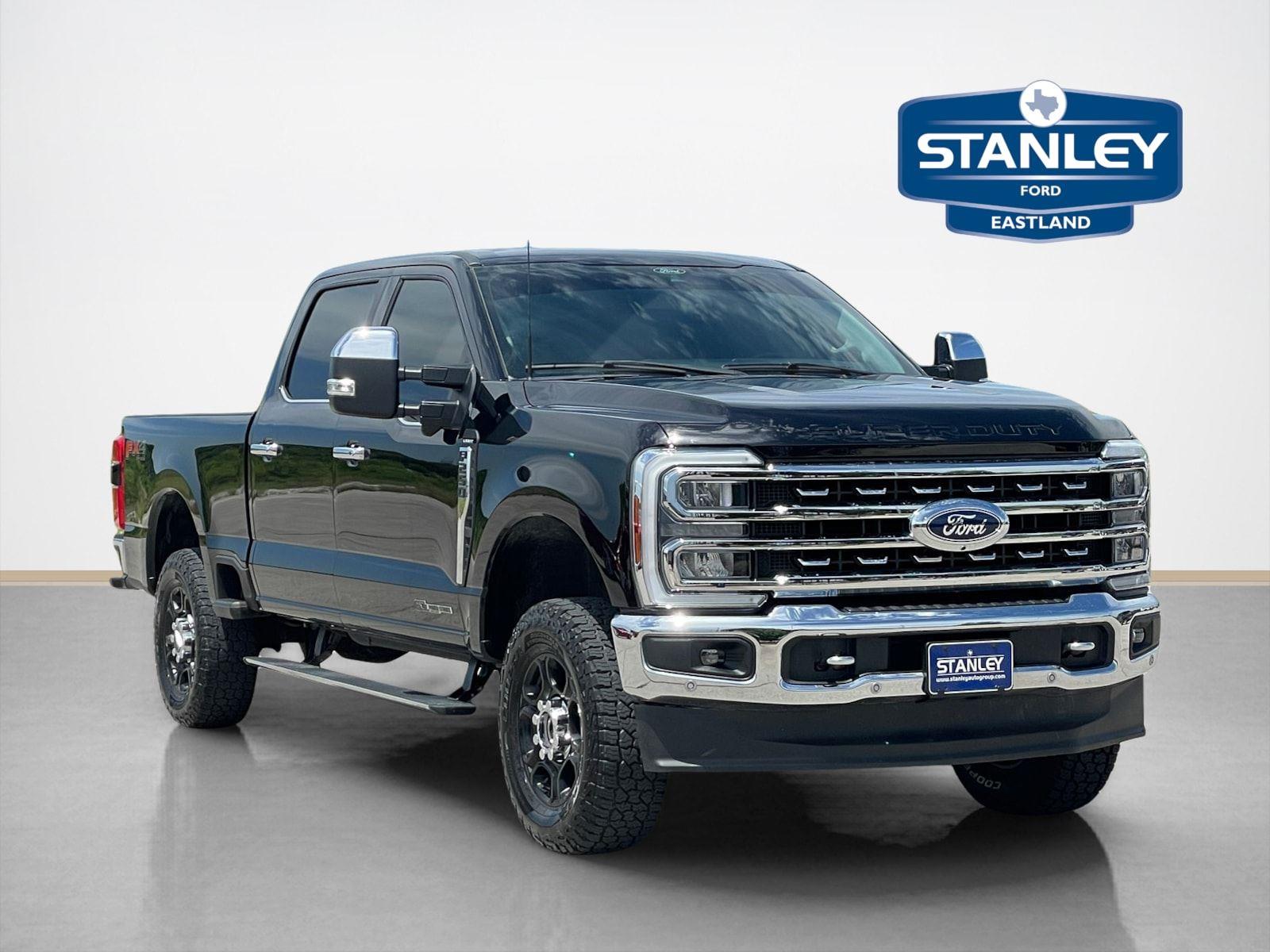 Agate Black Metallic 2024 Ford F-250 Super Duty Pickup Truck Four-Wheel Drive 10-Speed Automatic