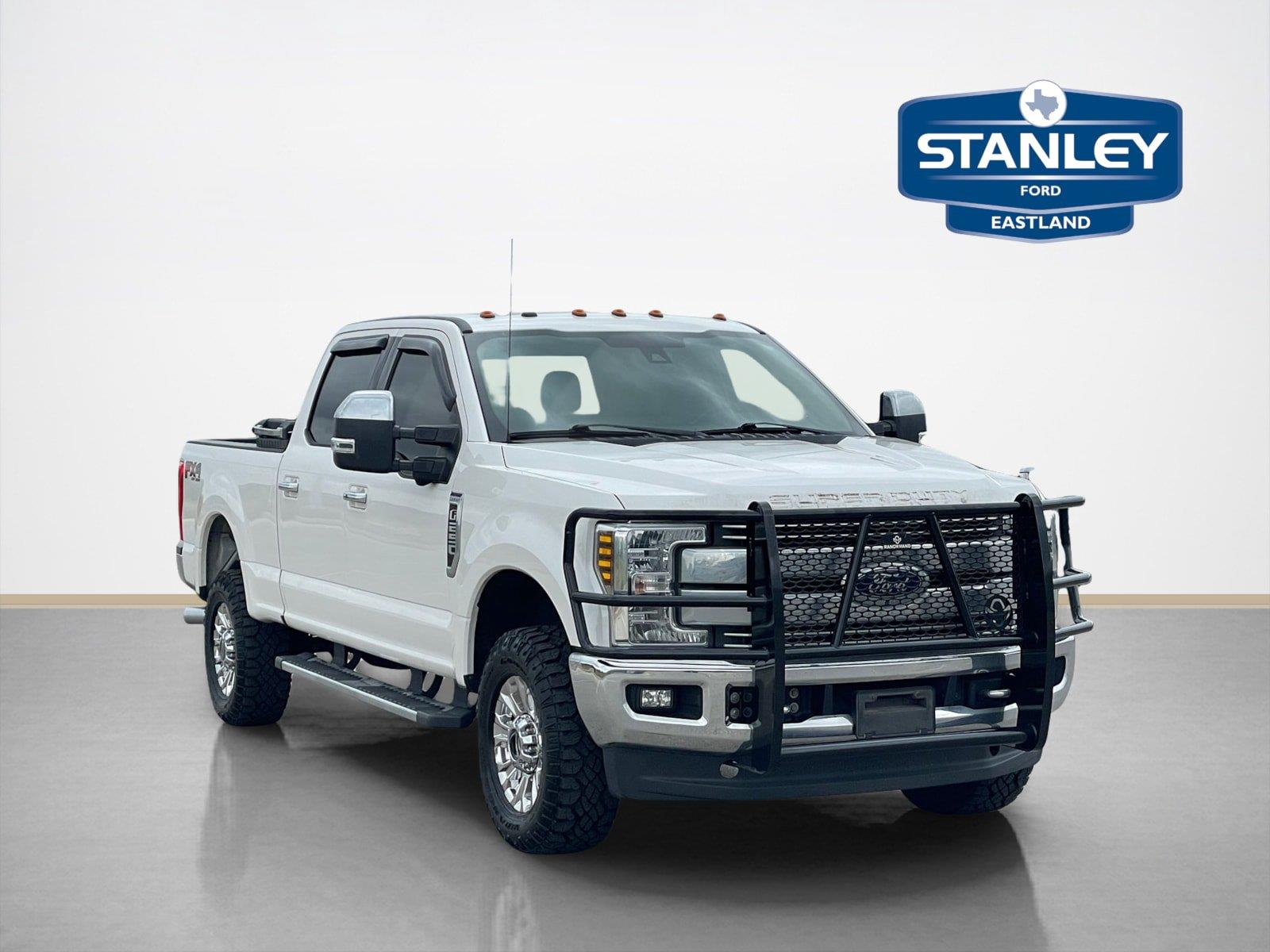 Oxford White 2018 Ford F-250 Super Duty Pickup Truck Four-Wheel Drive 6-Speed Automatic