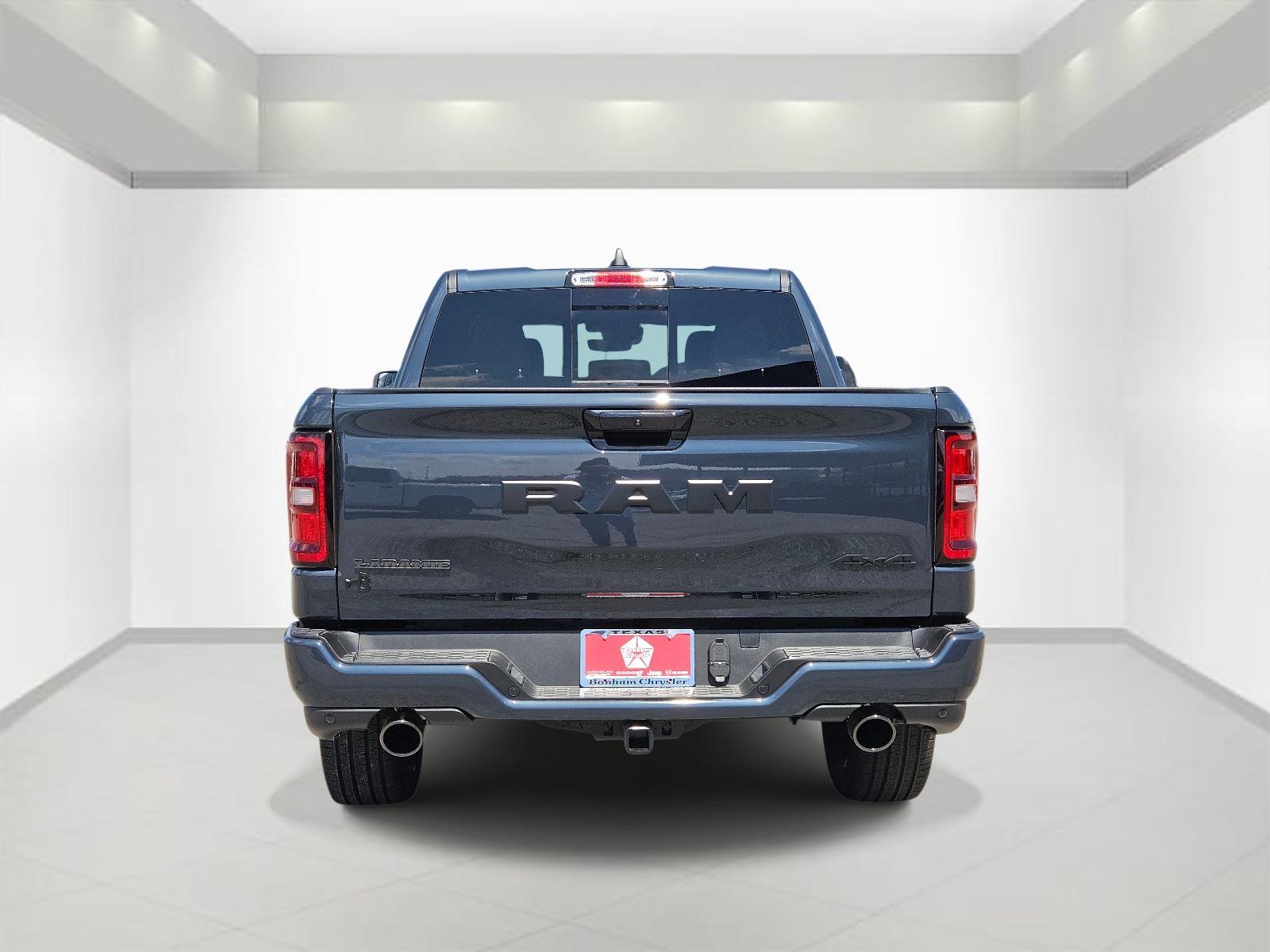 View vehicle photo 4