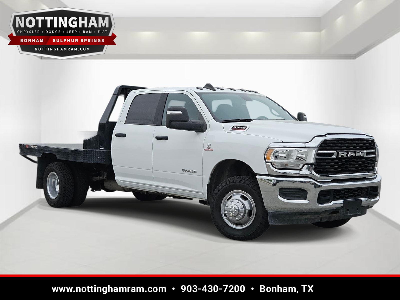 Bright White Clearcoat 2024 RAM 3500 Chassis SLT Crew Cab LB DRW 4WD Pickup Truck Four-Wheel Drive 6-Speed Automatic