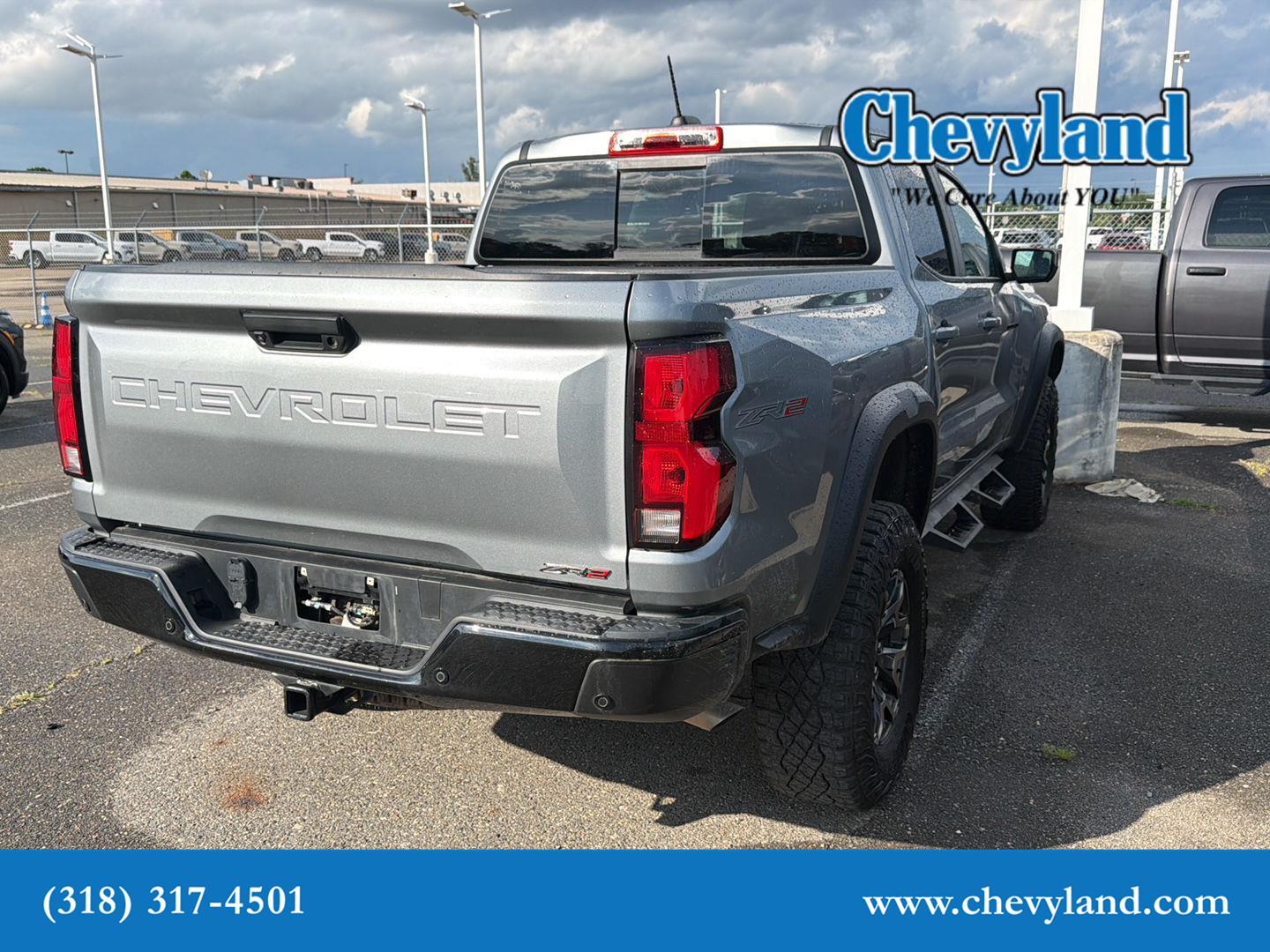 View vehicle photo 6
