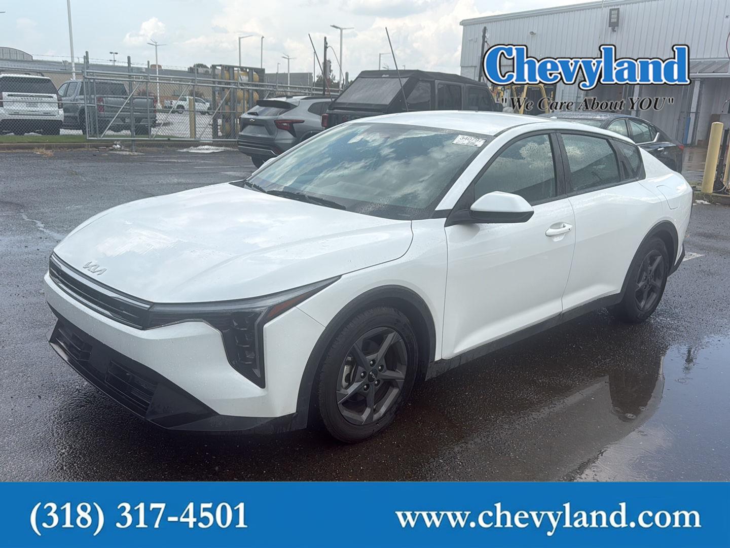 2025 Kia K4 LXS FWD
