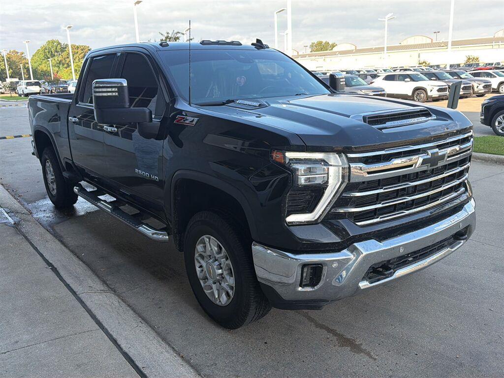 2024 Chevrolet Silverado 2500HD LTZ Crew Cab 4WD