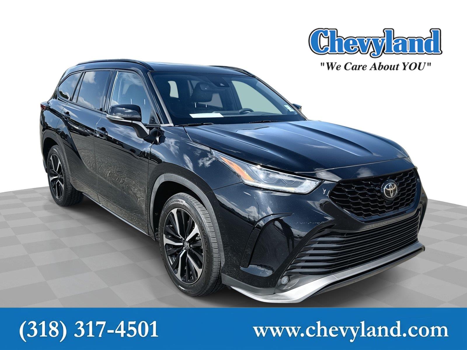 Midnight Black Metallic 2021 Toyota Highlander SUV / Crossover Front-Wheel Drive Automatic