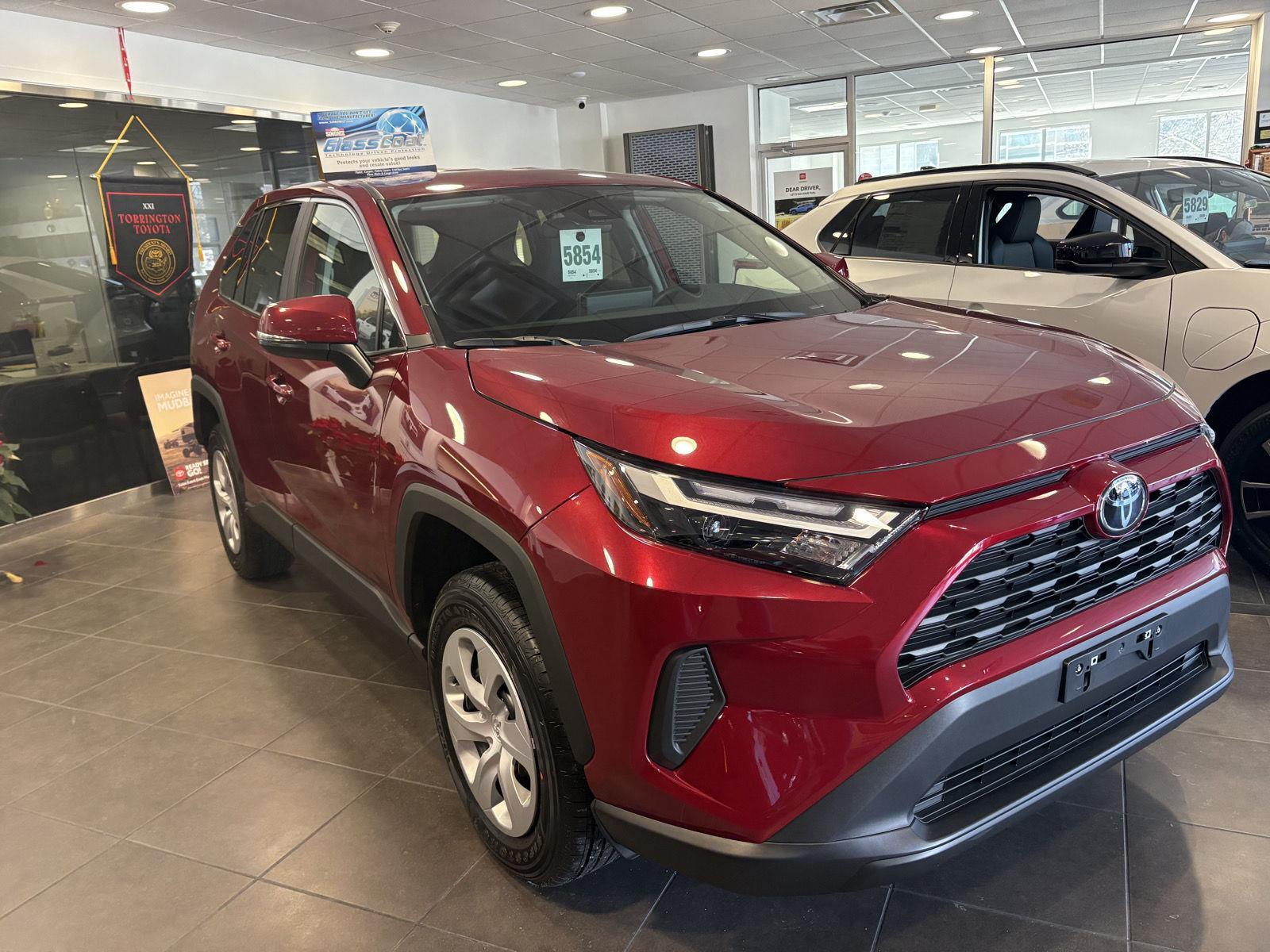 2025 Toyota RAV4 LE AWD