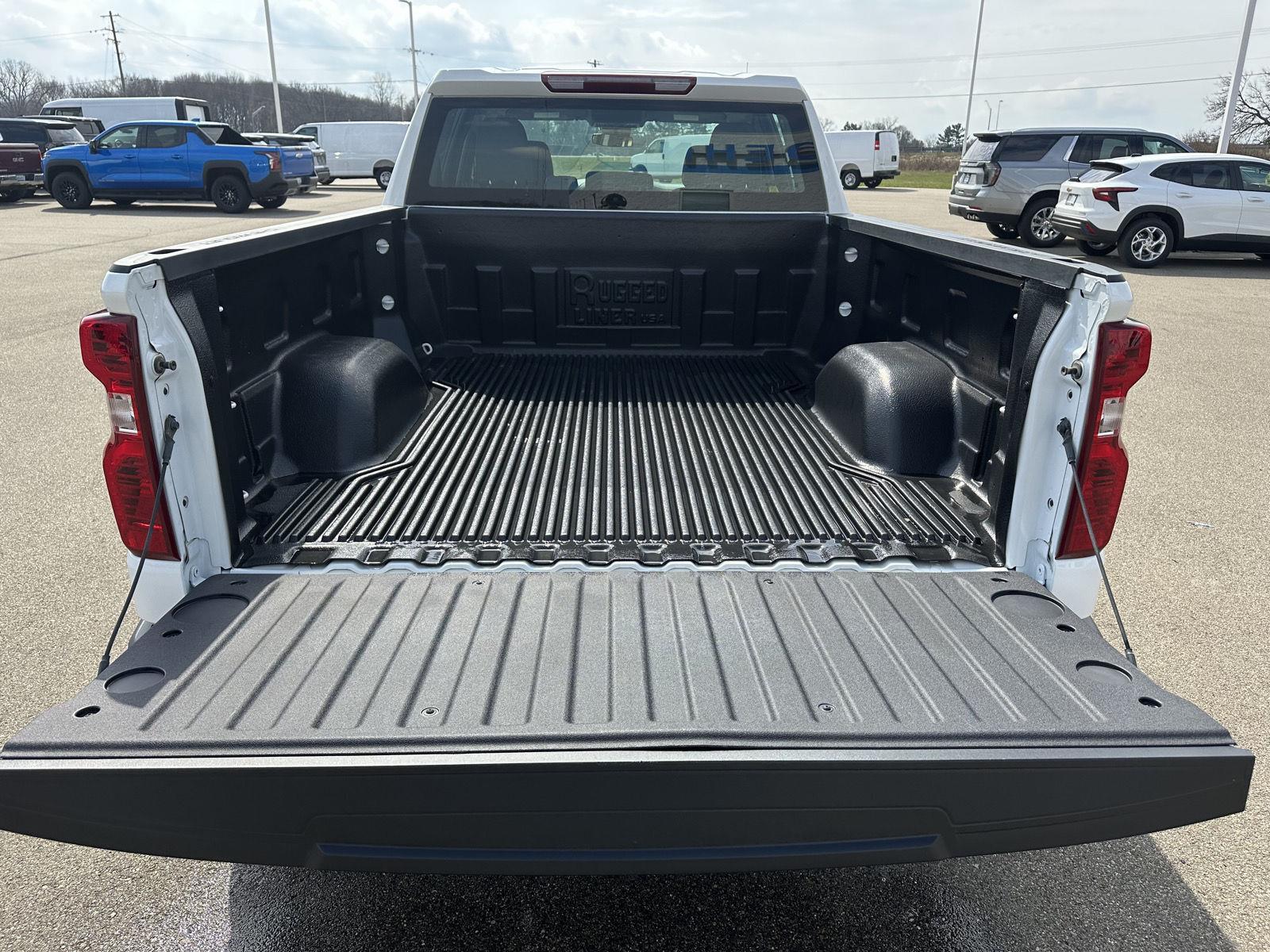 View vehicle photo 7