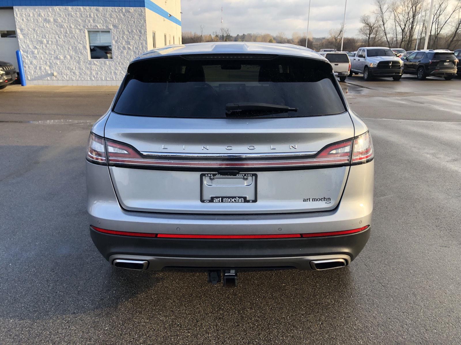 View vehicle photo 2