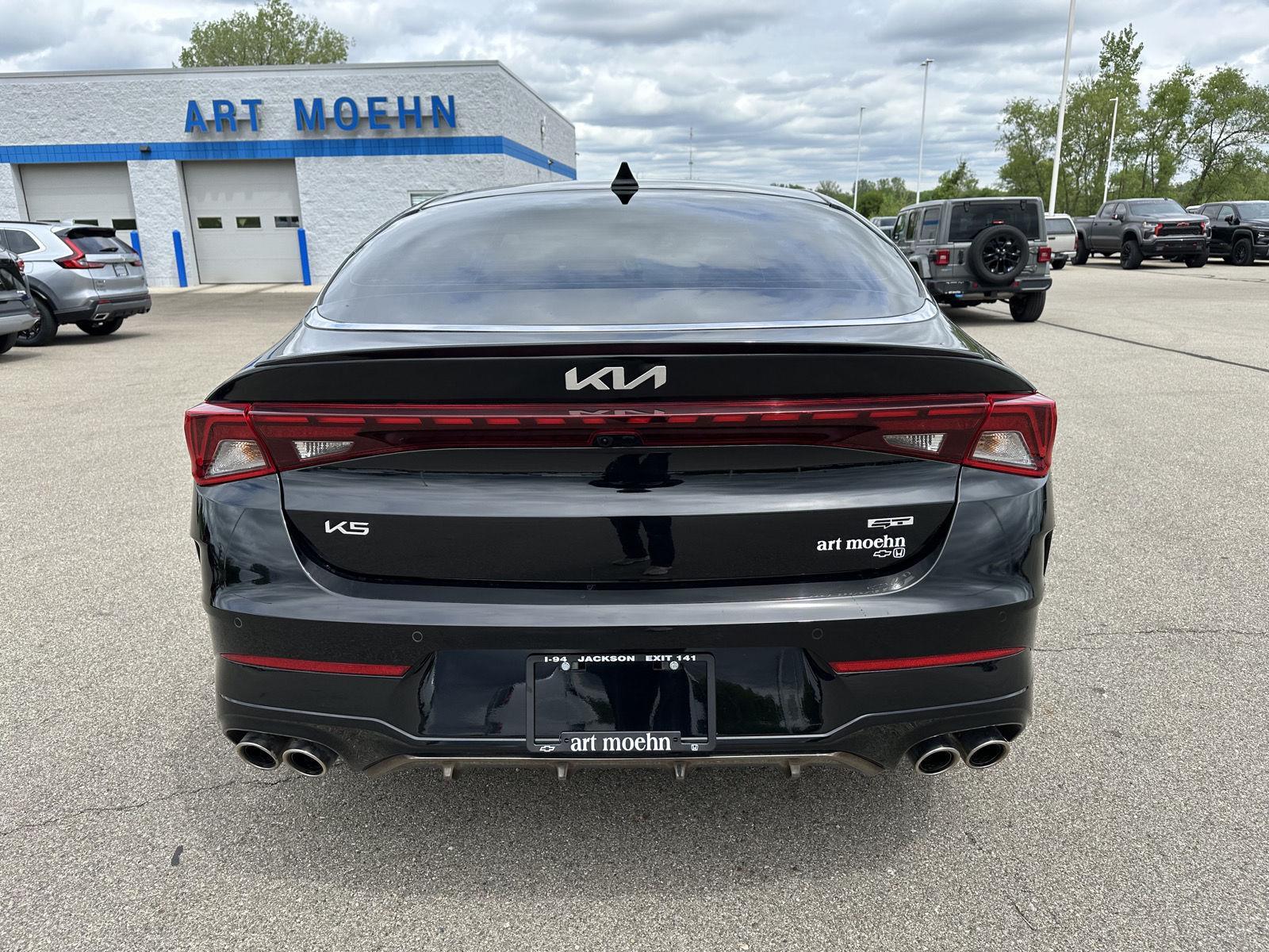 View vehicle photo 4