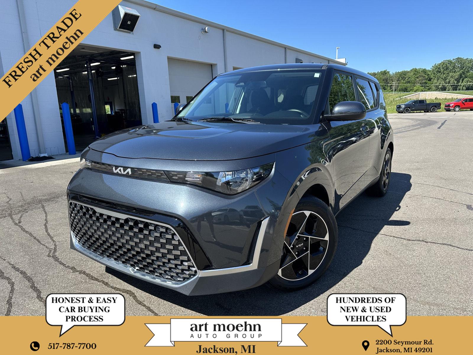Gravity Gray 2025 Kia Soul EX FWD SUV / Crossover Front-Wheel Drive Continuously Variable Transmission