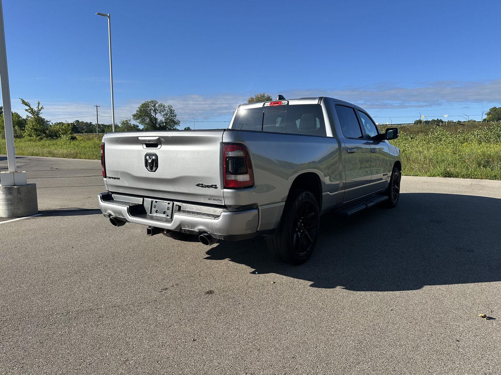 View vehicle photo 5