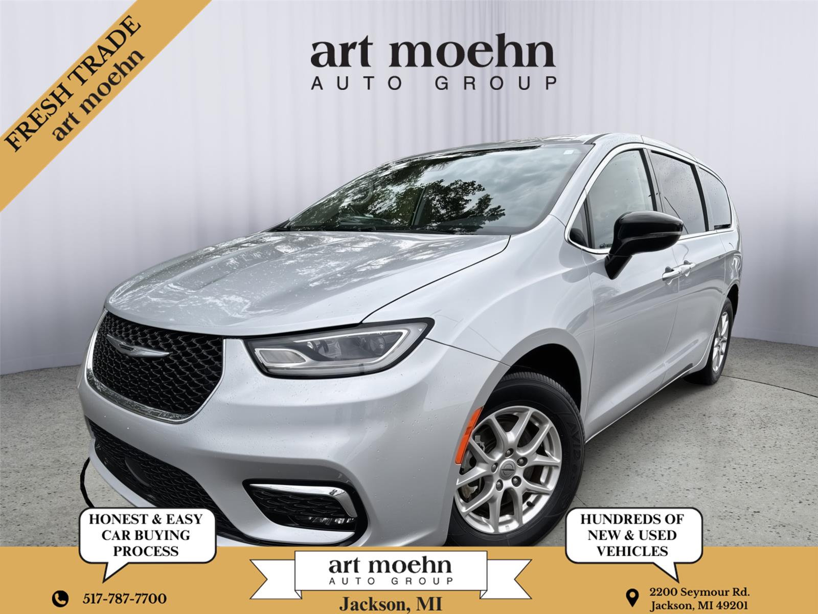 Silver Mist Clearcoat 2024 Chrysler Pacifica Minivan Front-Wheel Drive 9-Speed Automatic