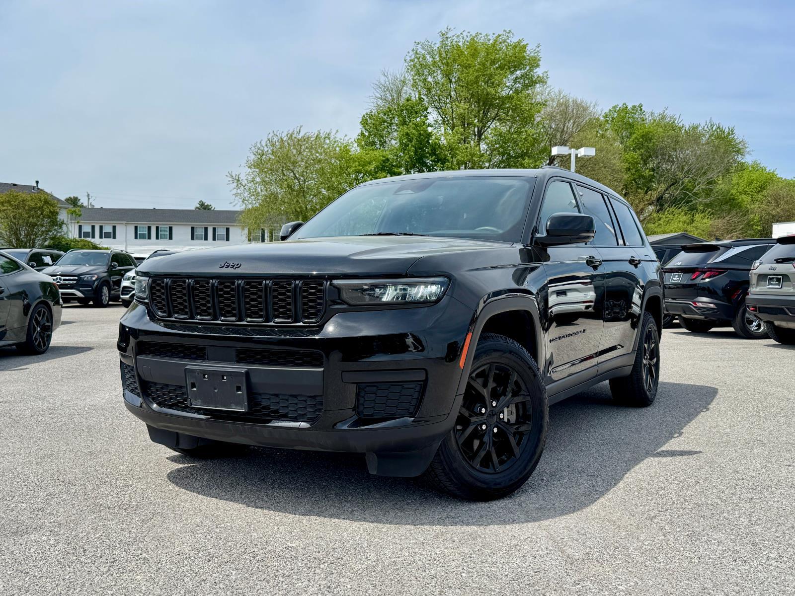 Diamond Black Crystal Pearlcoat 2024 Jeep Grand Cherokee L Altitude 4WD SUV / Crossover Four-Wheel Drive 8-Speed Automatic