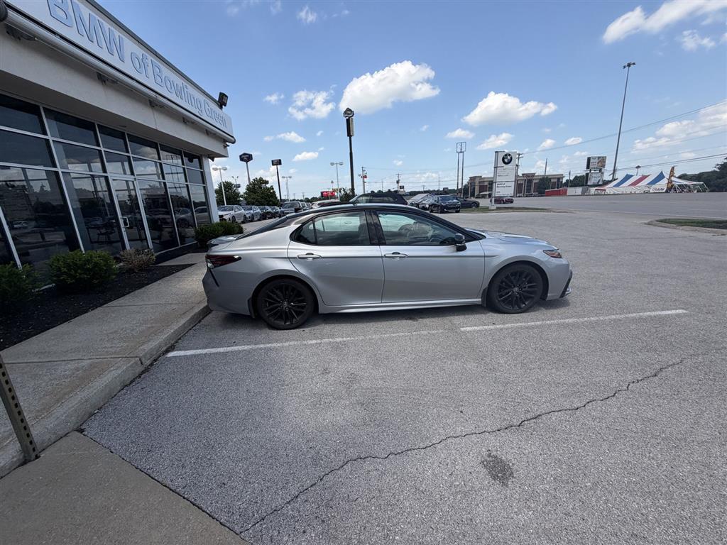 Celestial Silver Metallic/Midnight Black Metallic 2022 Toyota Camry Sedan Front-Wheel Drive Automatic