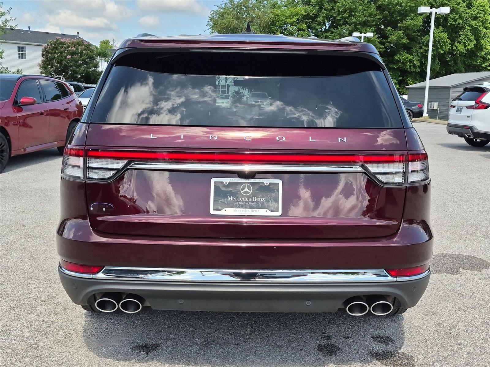 Used 2022 Burgundy Velvet Metallic Tinted Clearcoat Lincoln Reserve image 4