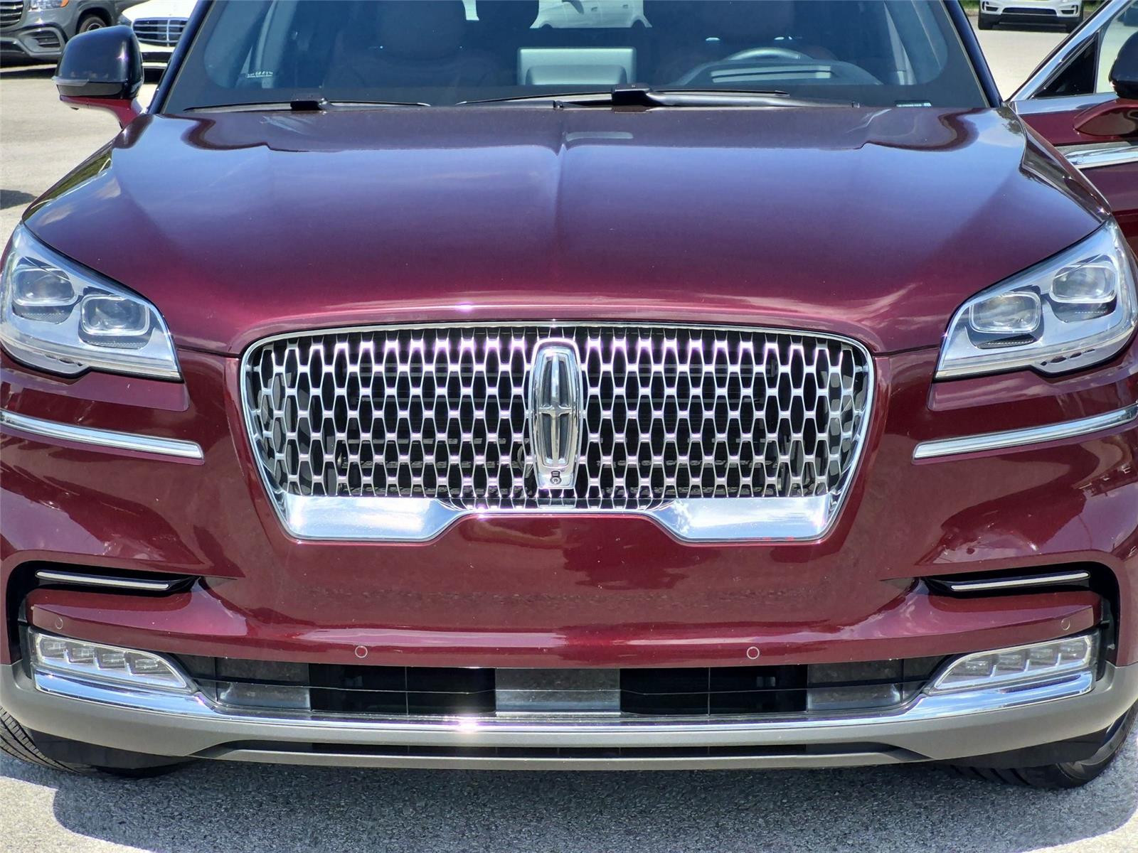 Used 2022 Burgundy Velvet Metallic Tinted Clearcoat Lincoln Reserve image 14