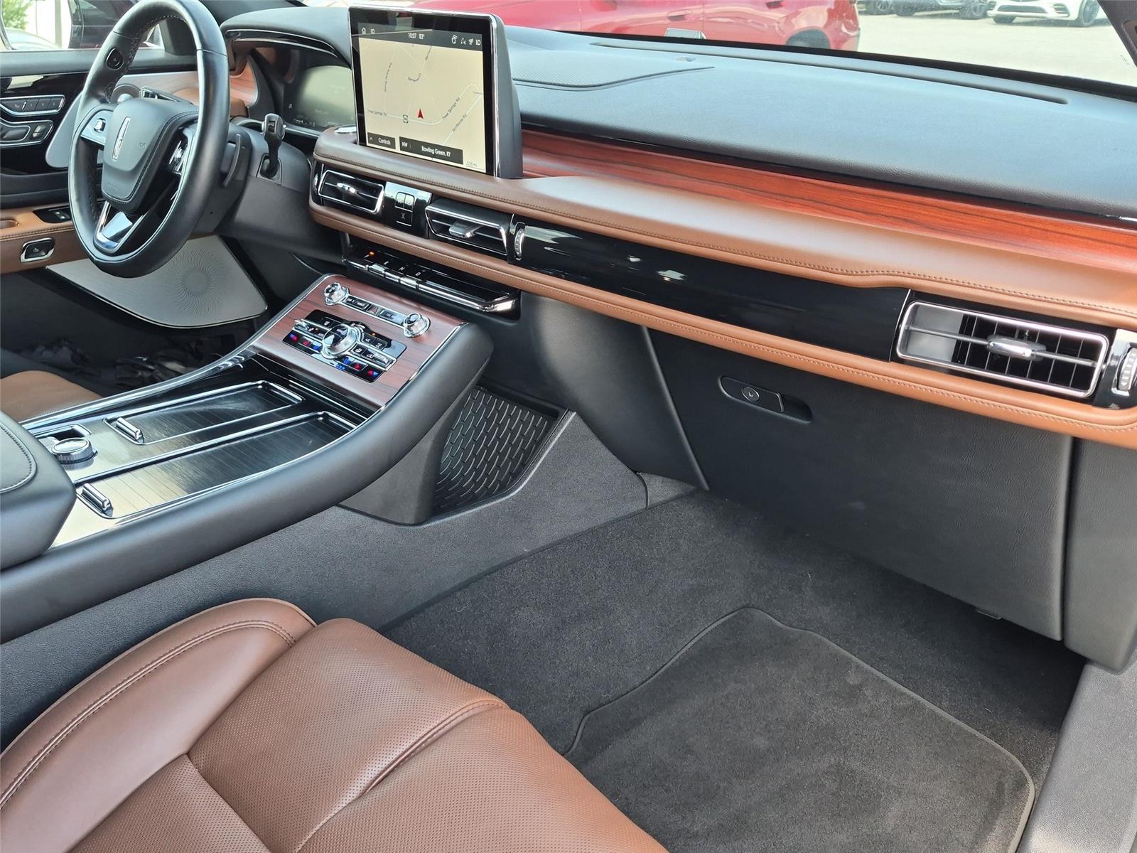 Used 2022 Burgundy Velvet Metallic Tinted Clearcoat Lincoln Reserve image 42