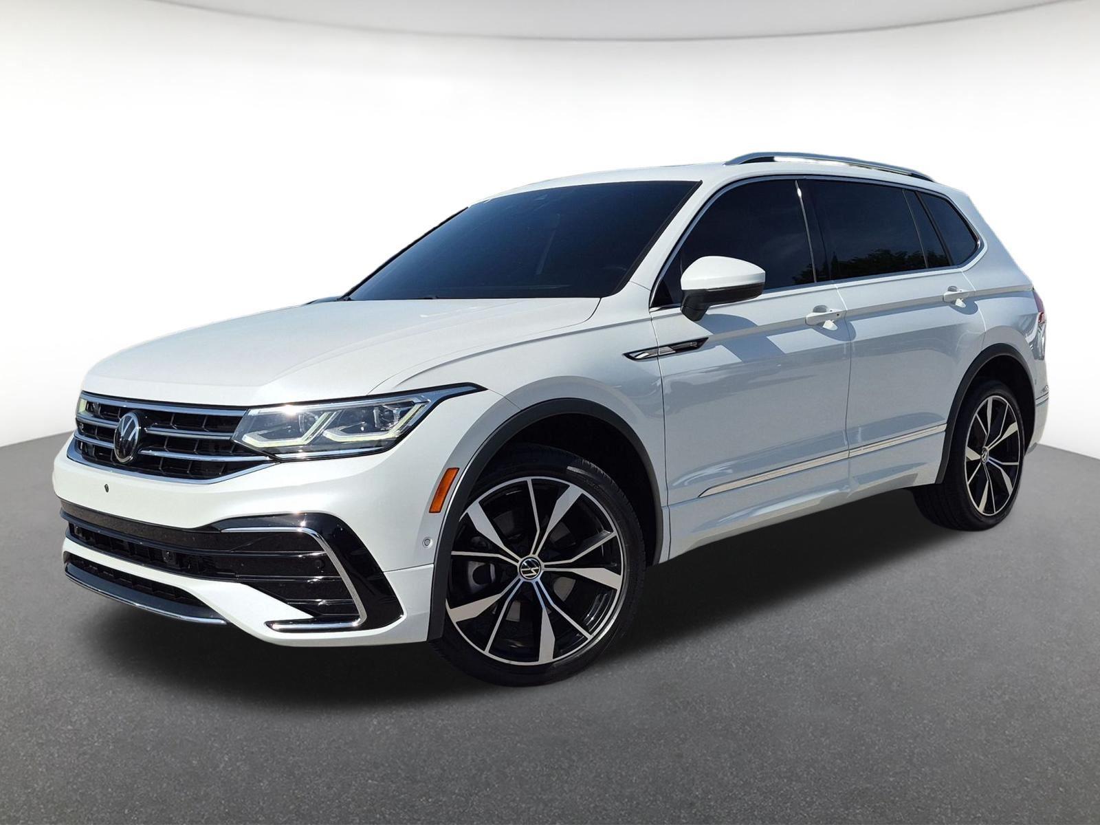 Oryx White Pearl 2022 Volkswagen Tiguan SEL R-Line 4Motion SUV / Crossover All-Wheel Drive Automatic