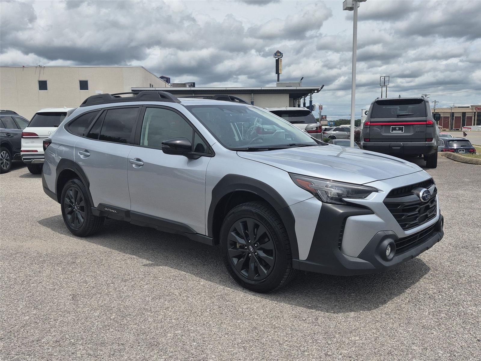 Used 2023 Ice Silver Metallic Subaru Onyx Edition image 7
