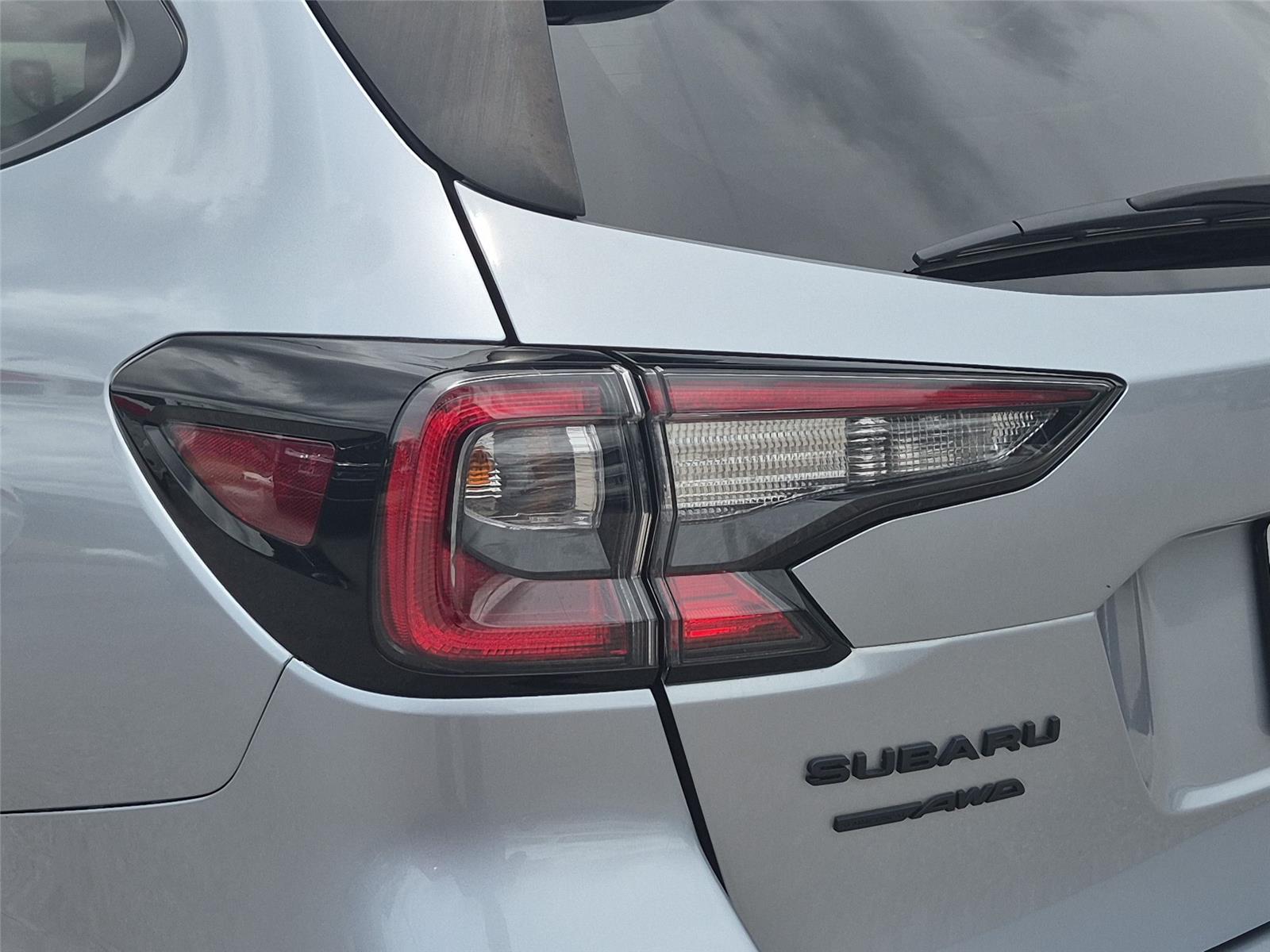 Used 2023 Ice Silver Metallic Subaru Onyx Edition image 12