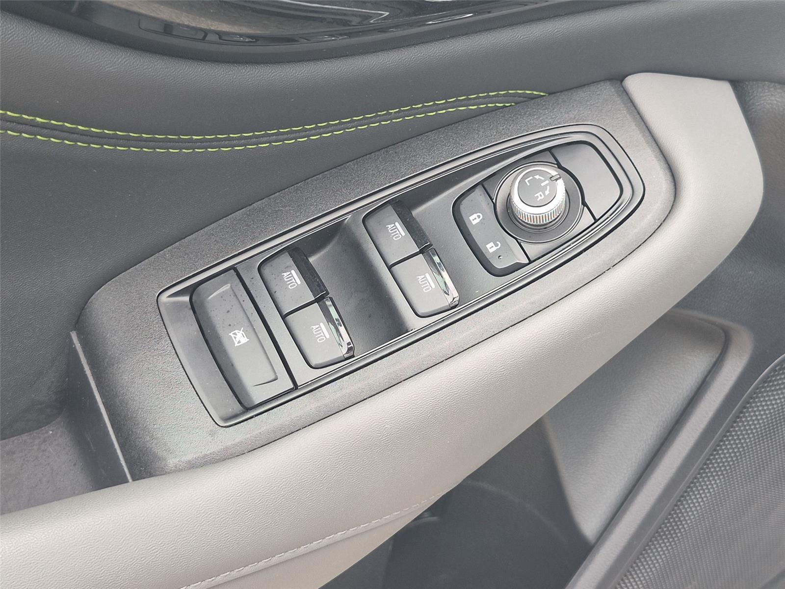 Used 2023 Ice Silver Metallic Subaru Onyx Edition image 16