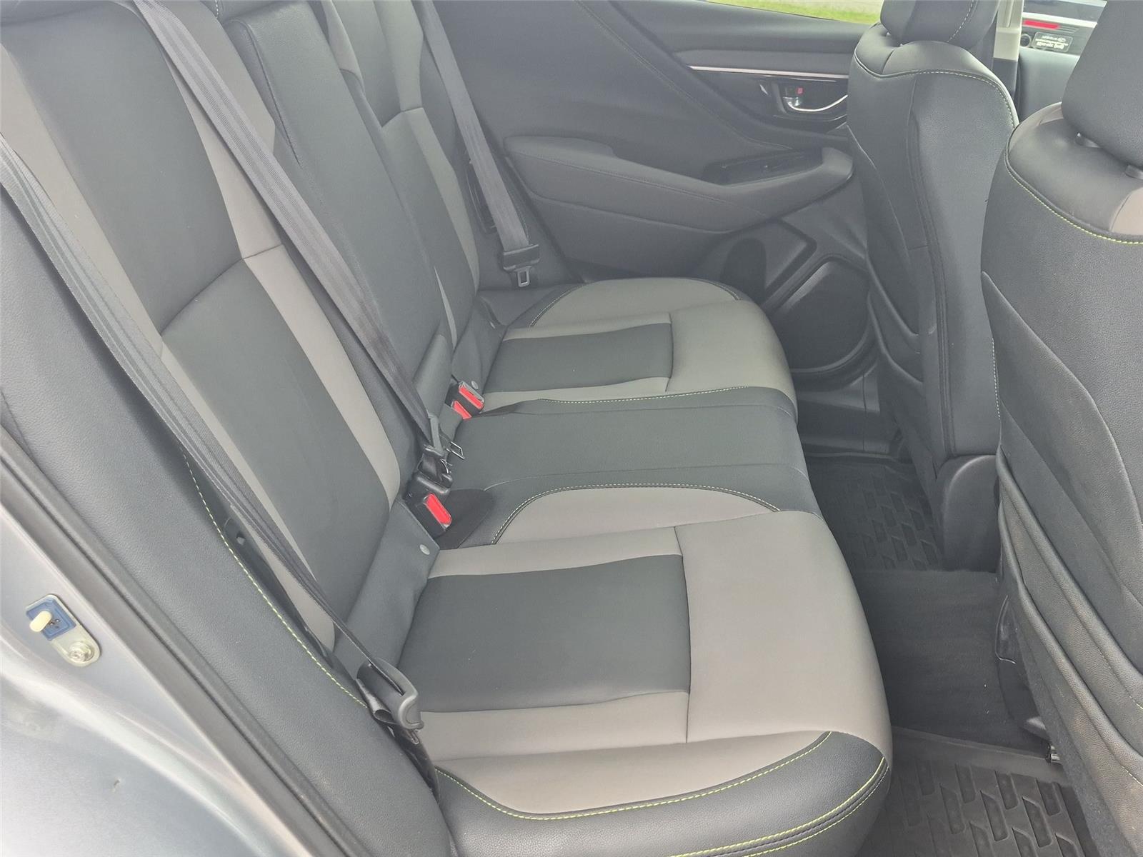 Used 2023 Ice Silver Metallic Subaru Onyx Edition image 34