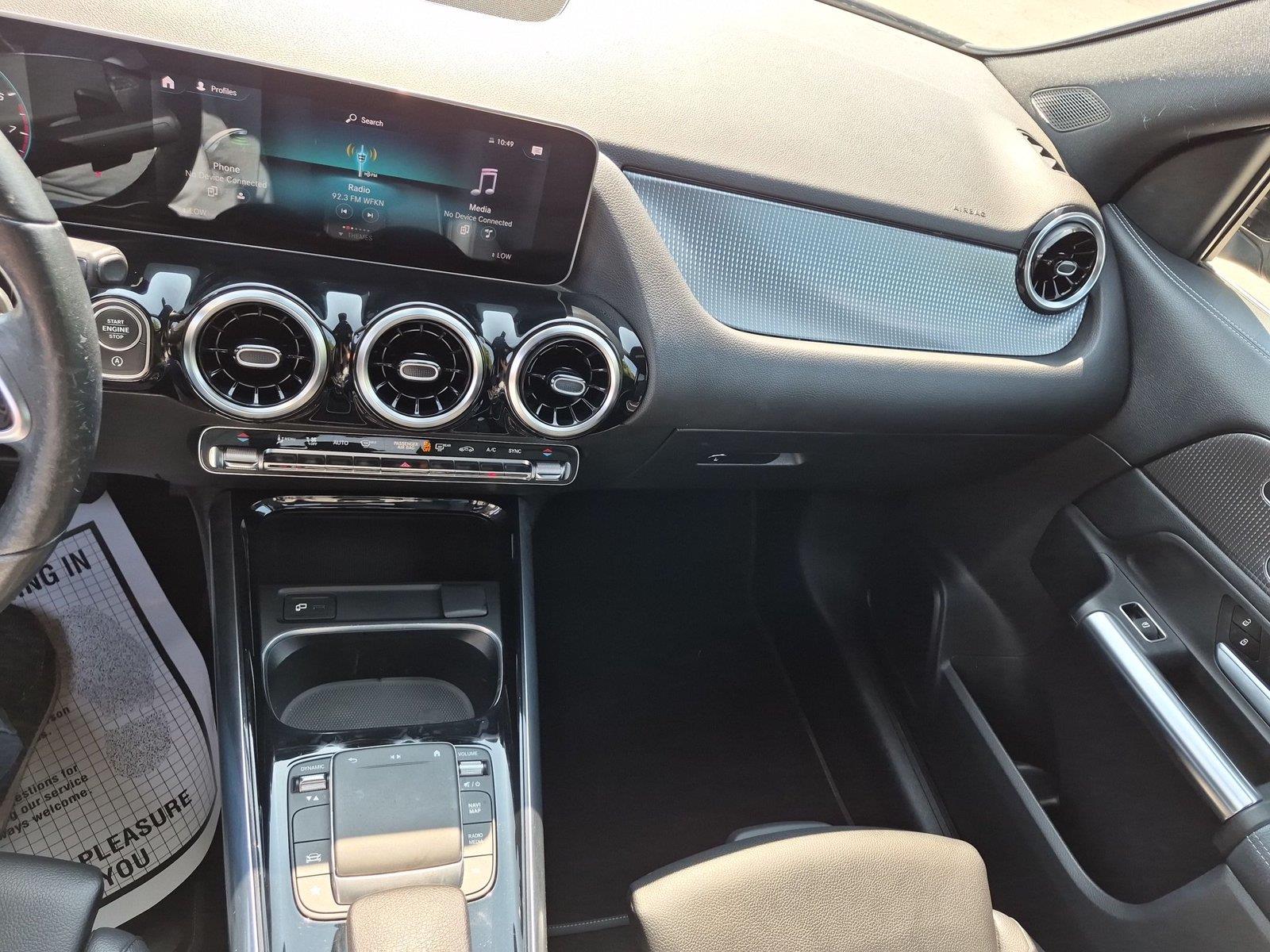 Used 2021 Night Black Mercedes-Benz GLA 250 image 24