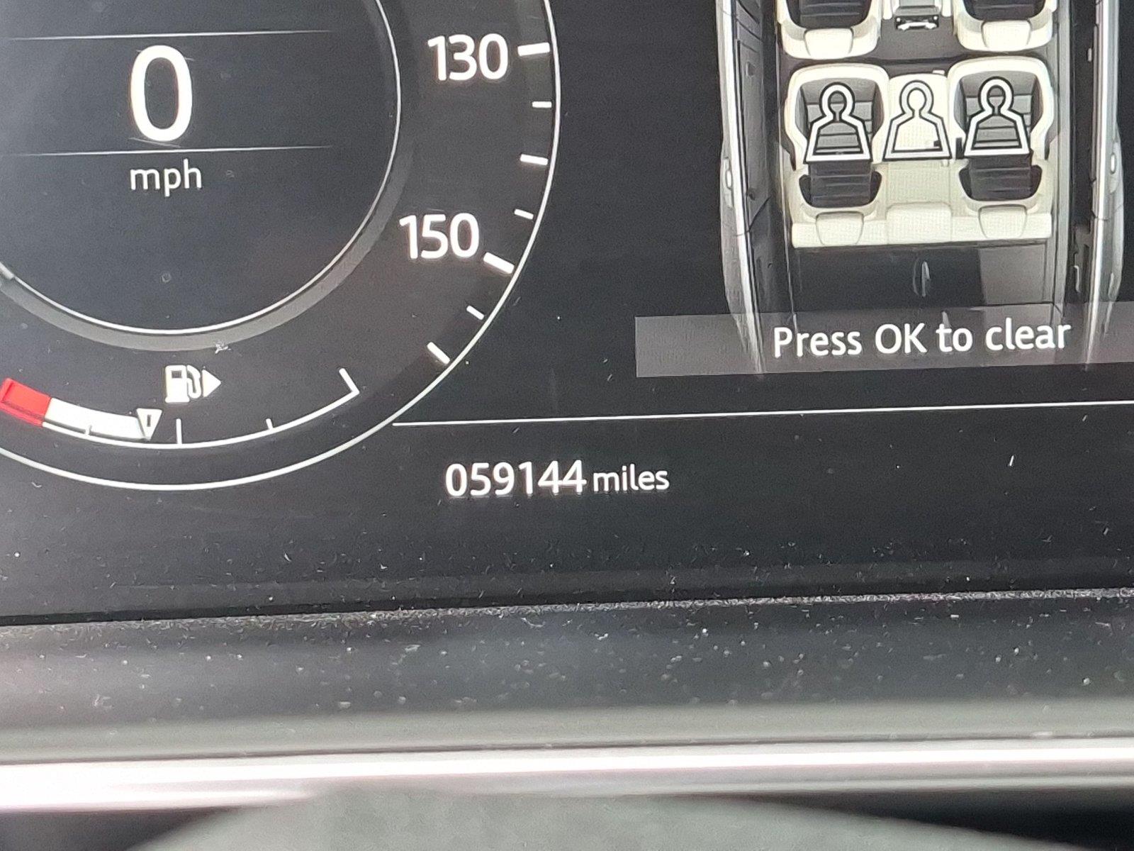 Used 2018 Fuji White Land Rover SE image 22