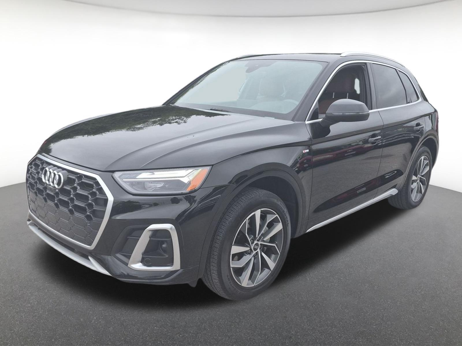 2022 Audi Q5 S line Premium Plus