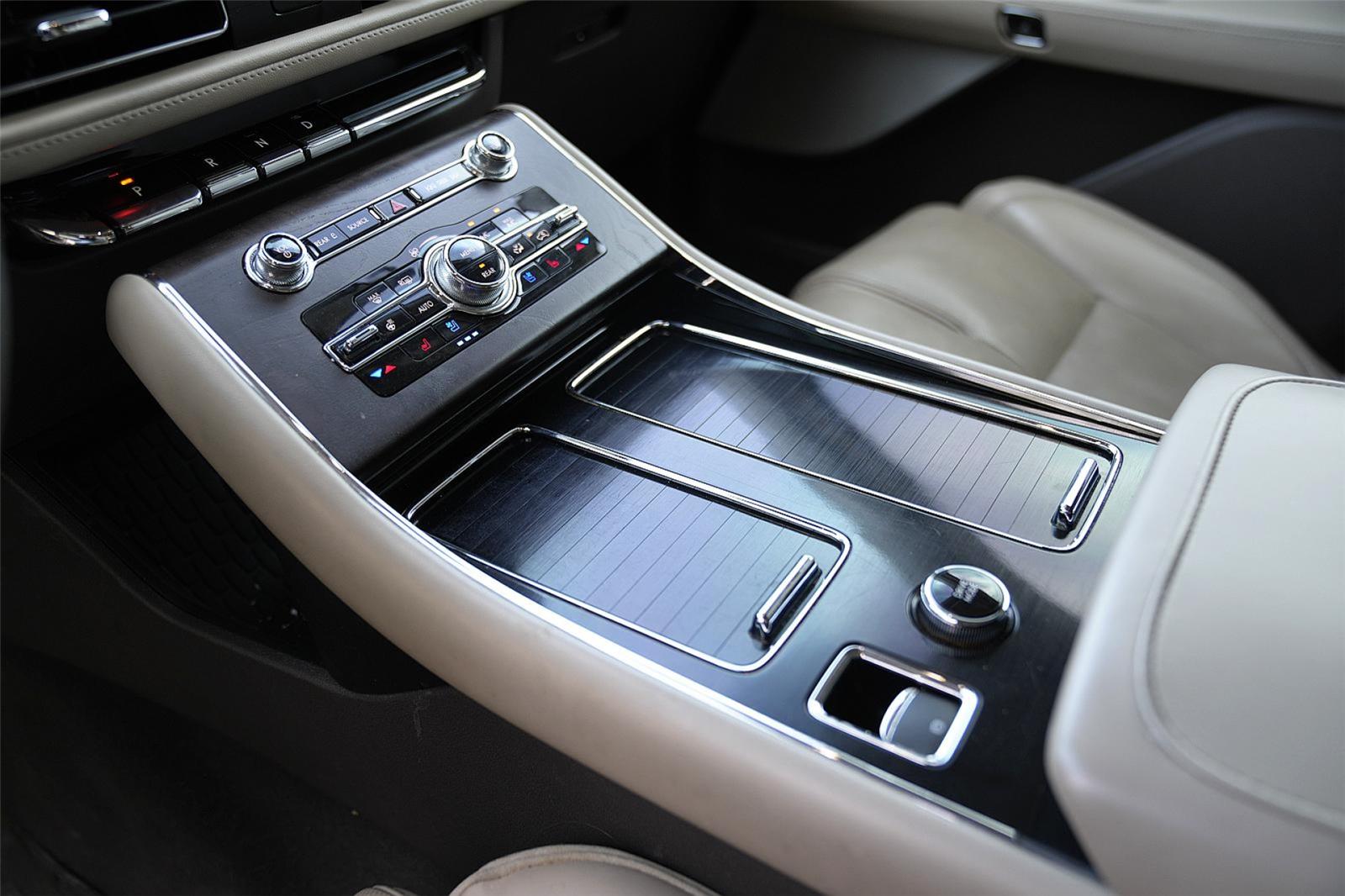 Used Car 2023 Lincoln Aviator  Grand Touring For Sale Under $50,000 In Round Rock, Texas