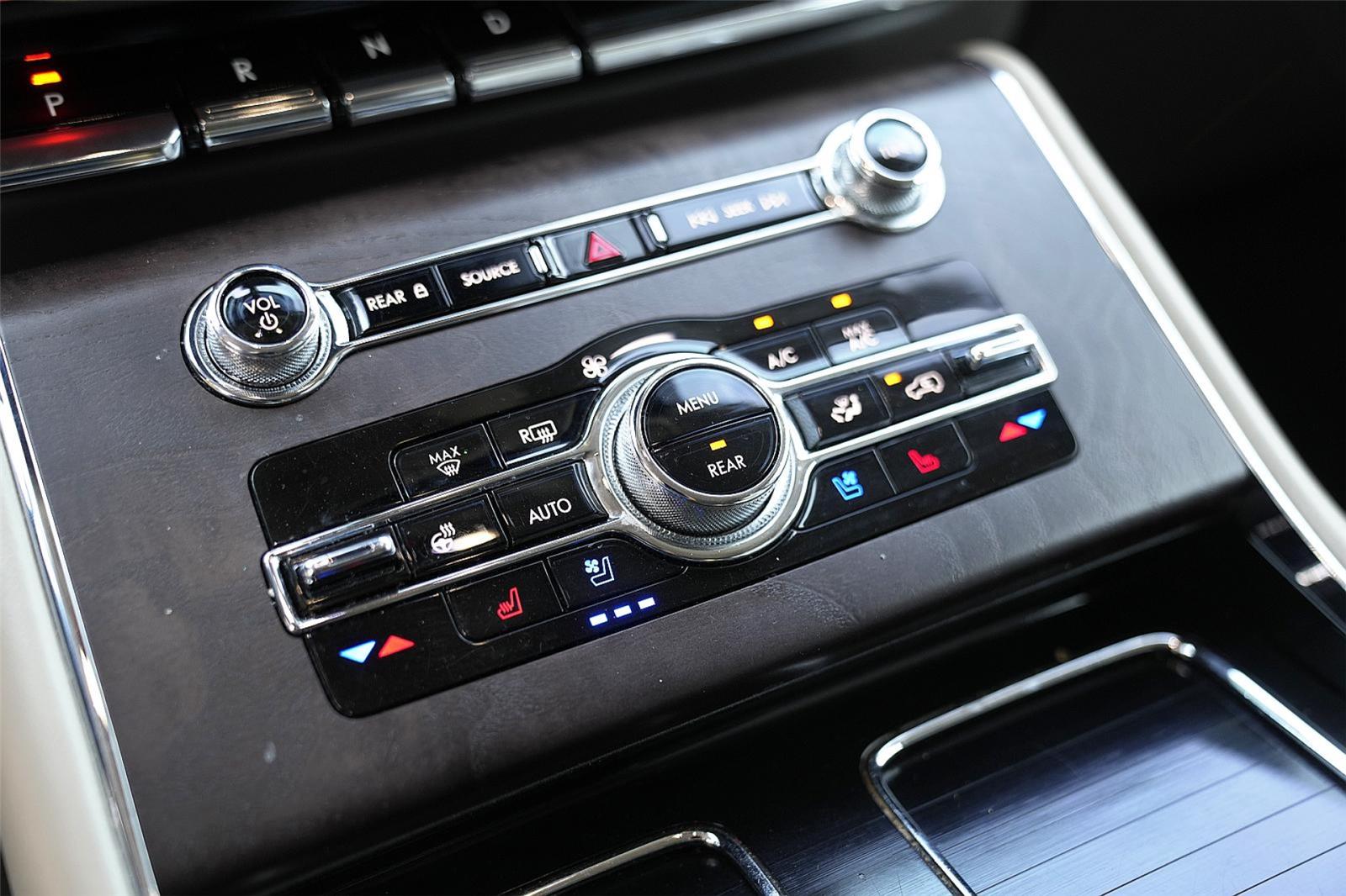 Used Car 2023 Lincoln Aviator  Grand Touring For Sale Under $50,000 In Round Rock, Texas