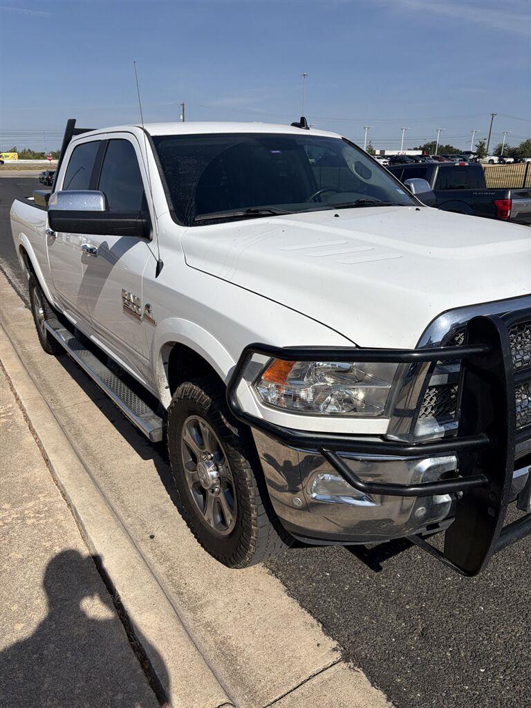 Bright White Clearcoat 2018 RAM 2500 Pickup Truck Four-Wheel Drive 6-Speed Automatic