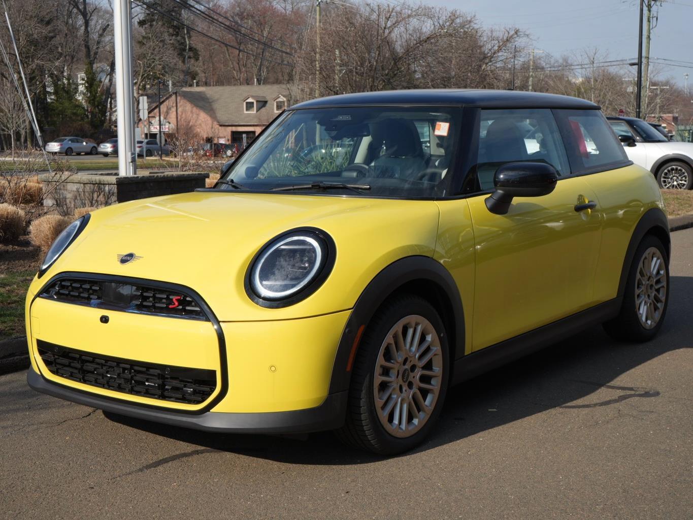 Sunny Side Yellow 2026 MINI Cooper Hatchback Front-Wheel Drive 7-Speed Dual Clutch